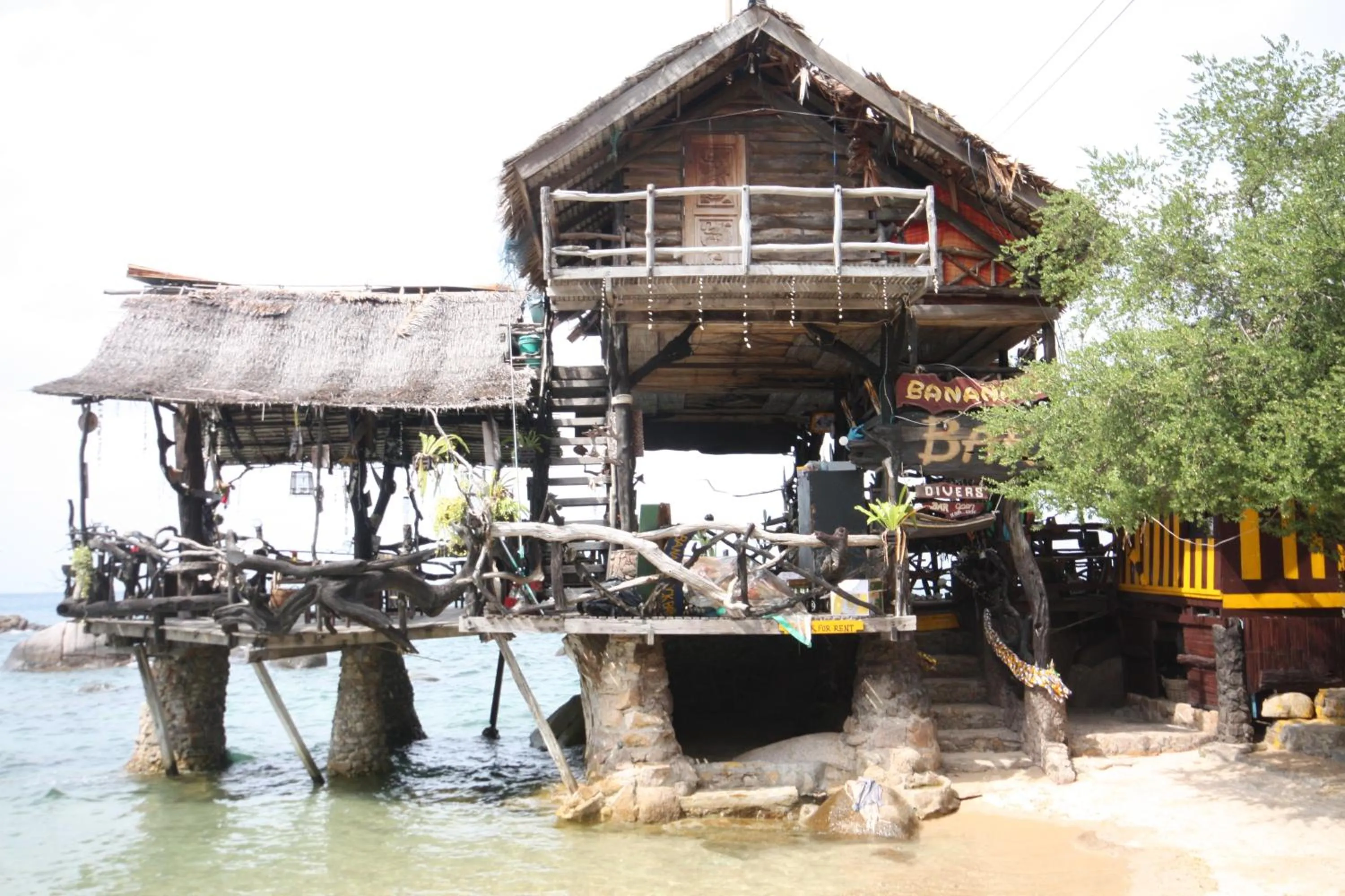 Restaurant/places to eat in Villas Sabai Jai