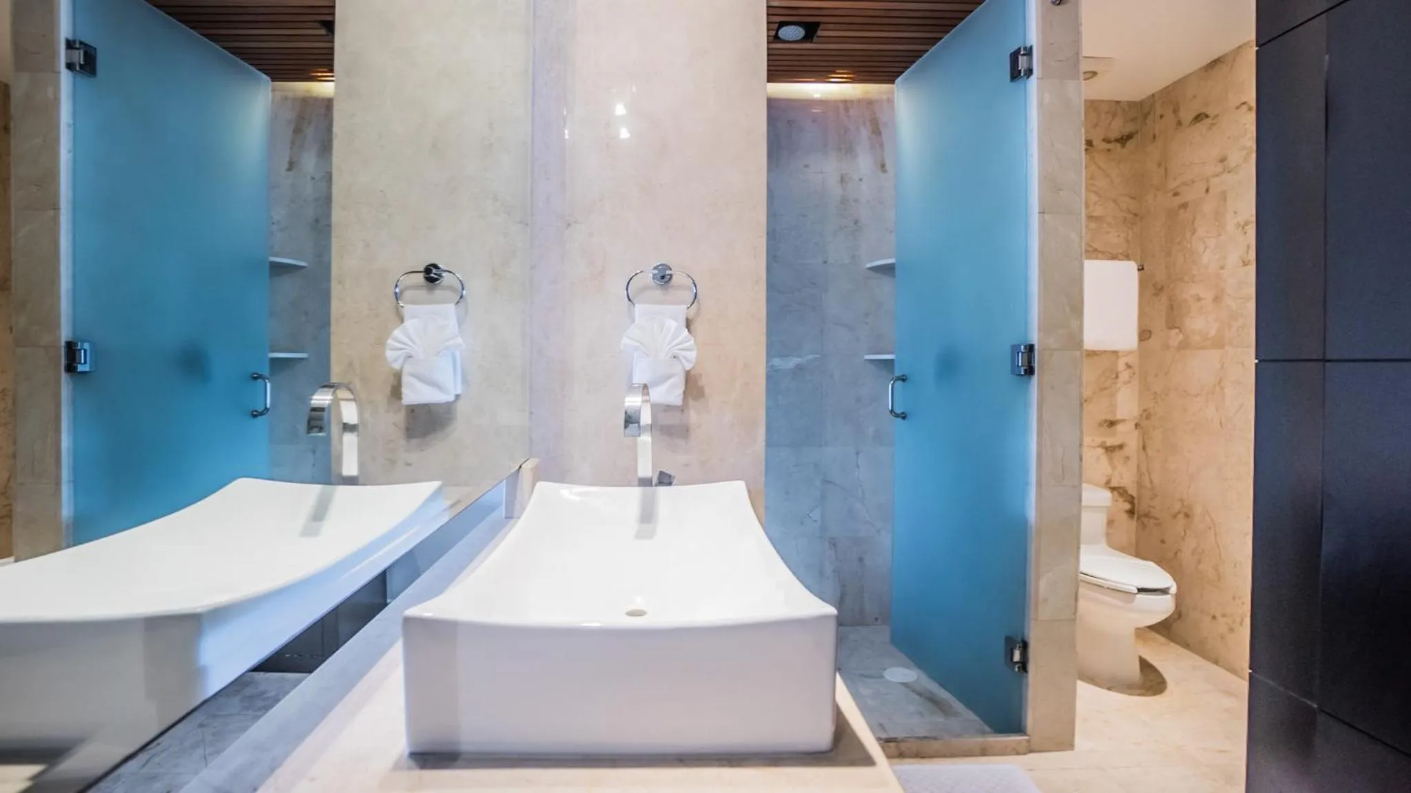 Bathroom in La Brisa Condo by BVR