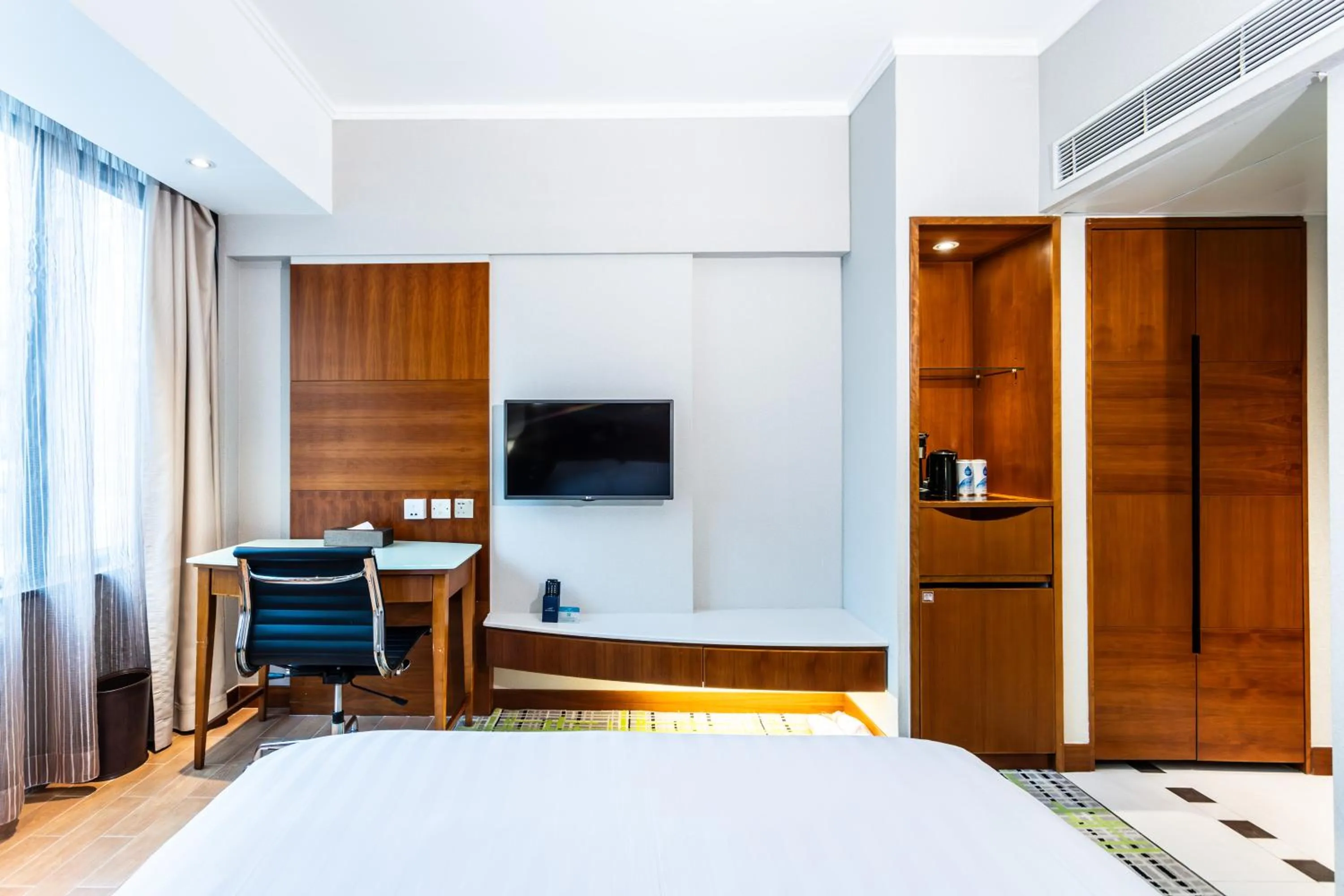 Bed in Wharney Hotel