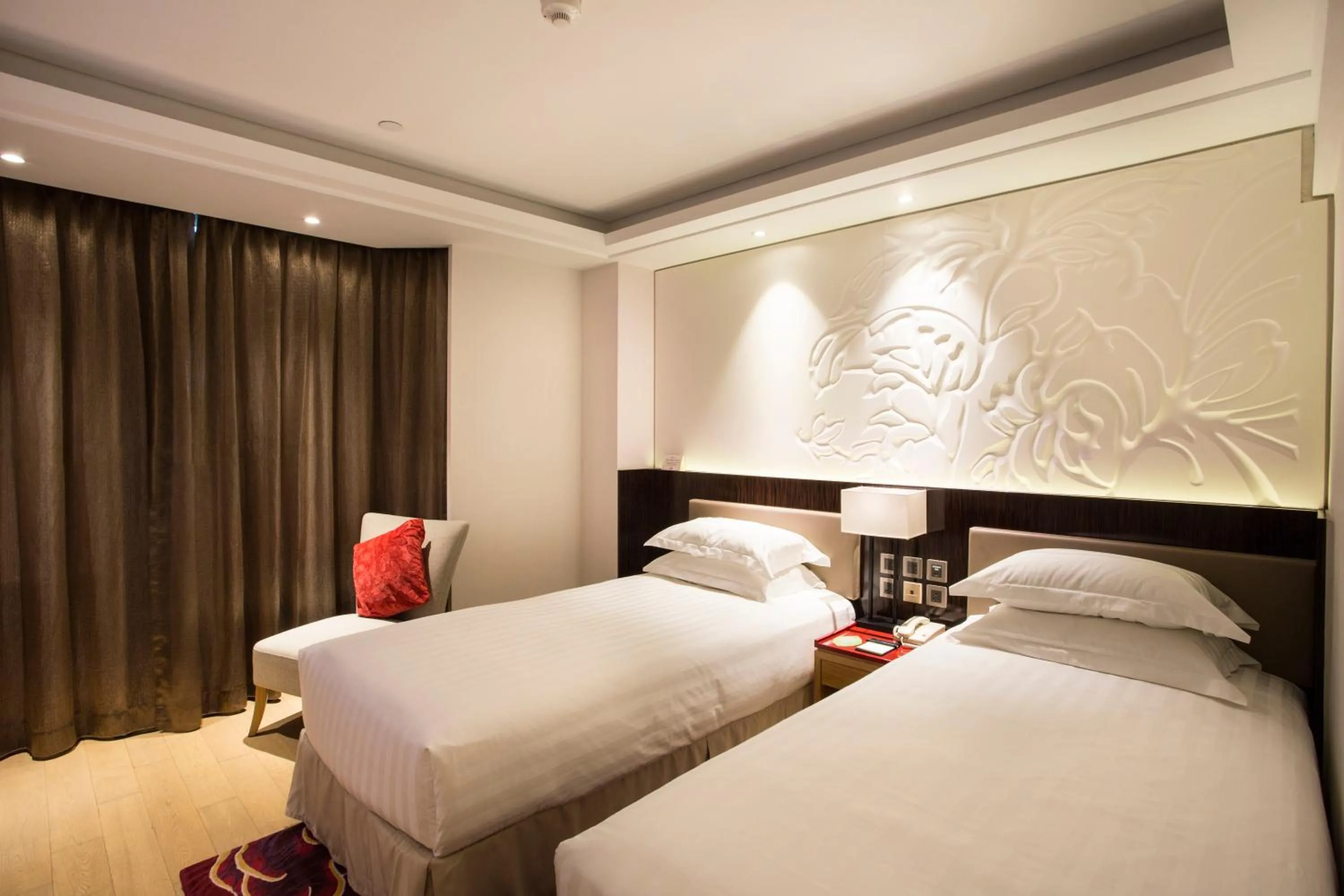 Bed in Wharney Hotel