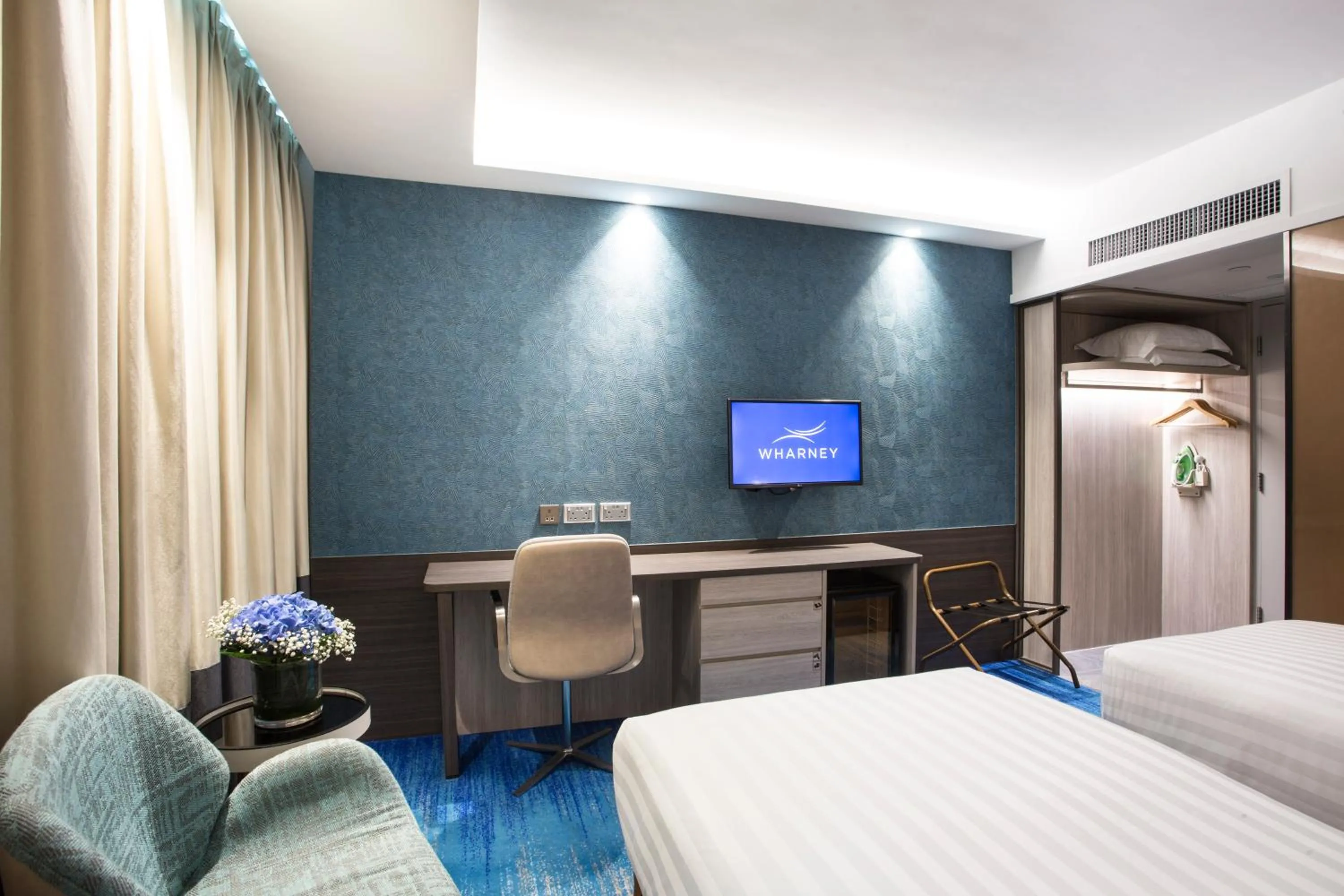 Bed in Wharney Hotel