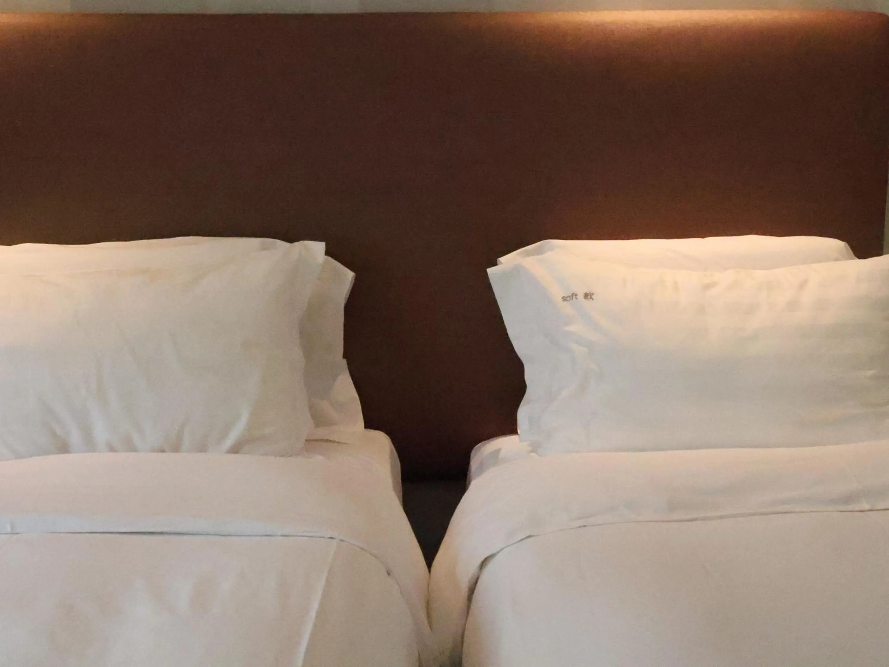 Bed in Wharney Hotel