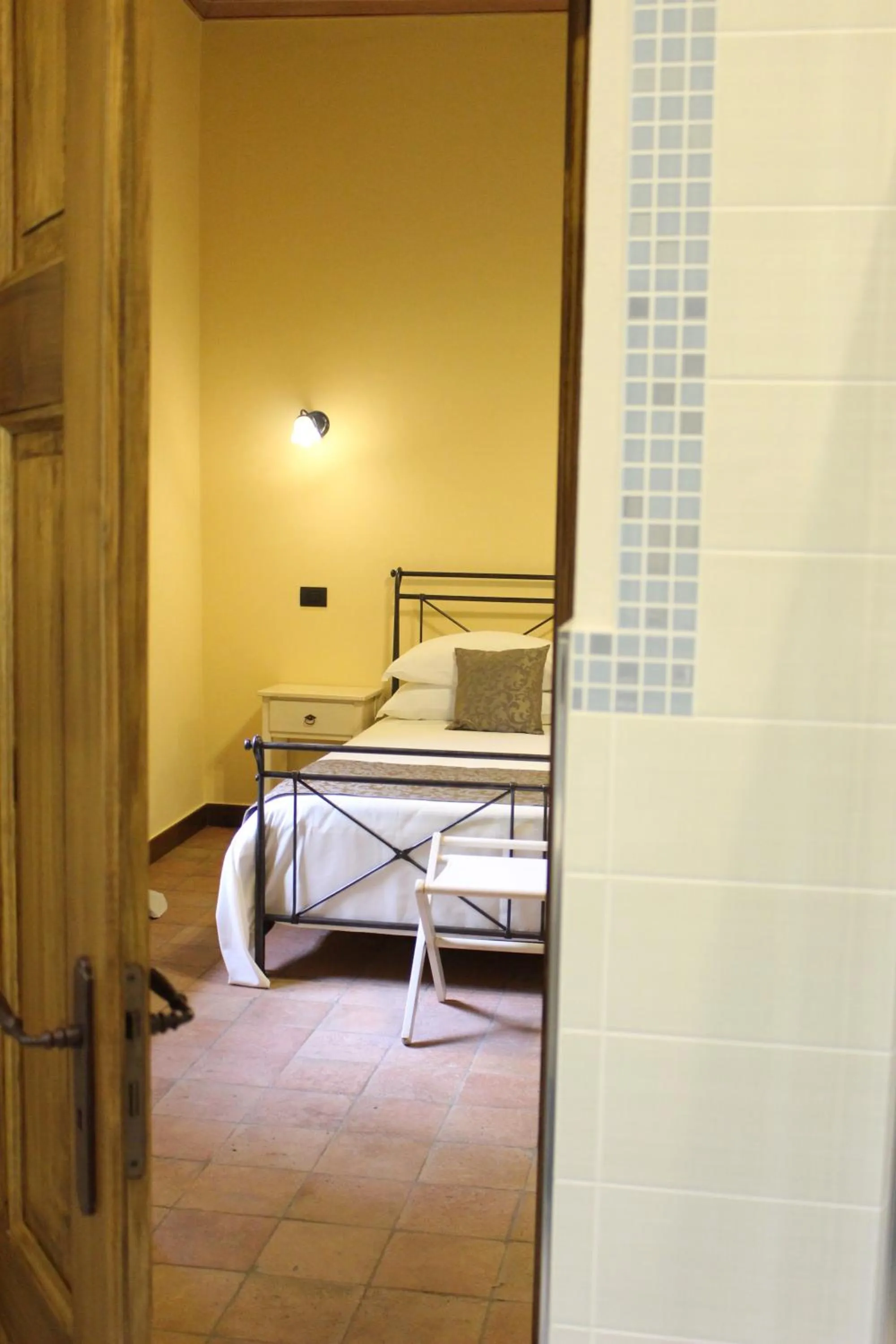 Bathroom, Bed in Dimora Cortese