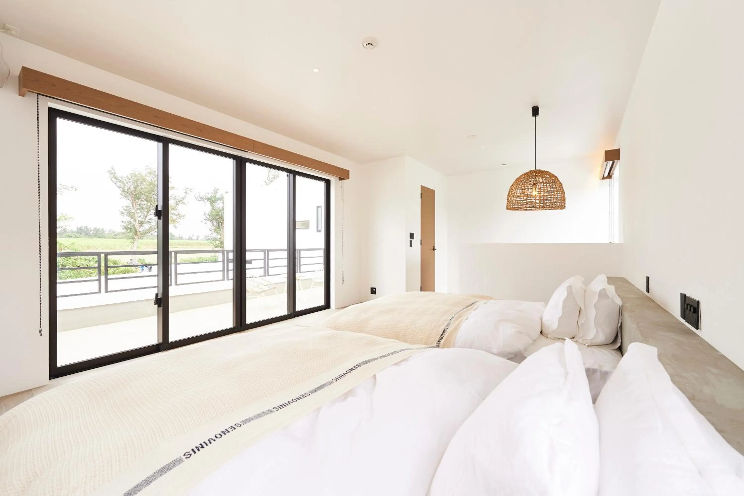 Bedroom, Bed in Grand Bleu Gamin