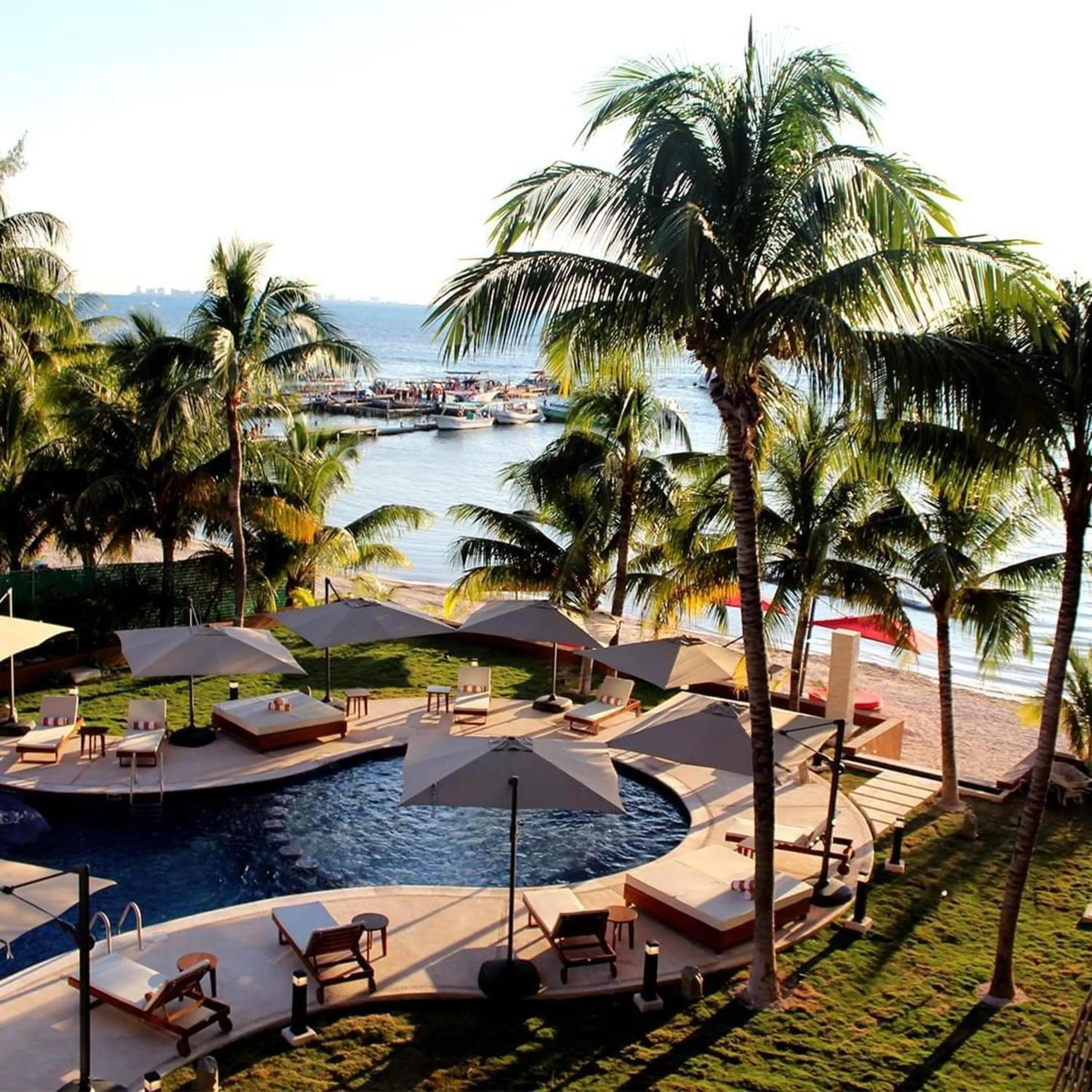 Swimming pool in Hotel Beló Isla Mujeres - All Inclusive - Sargassum Free