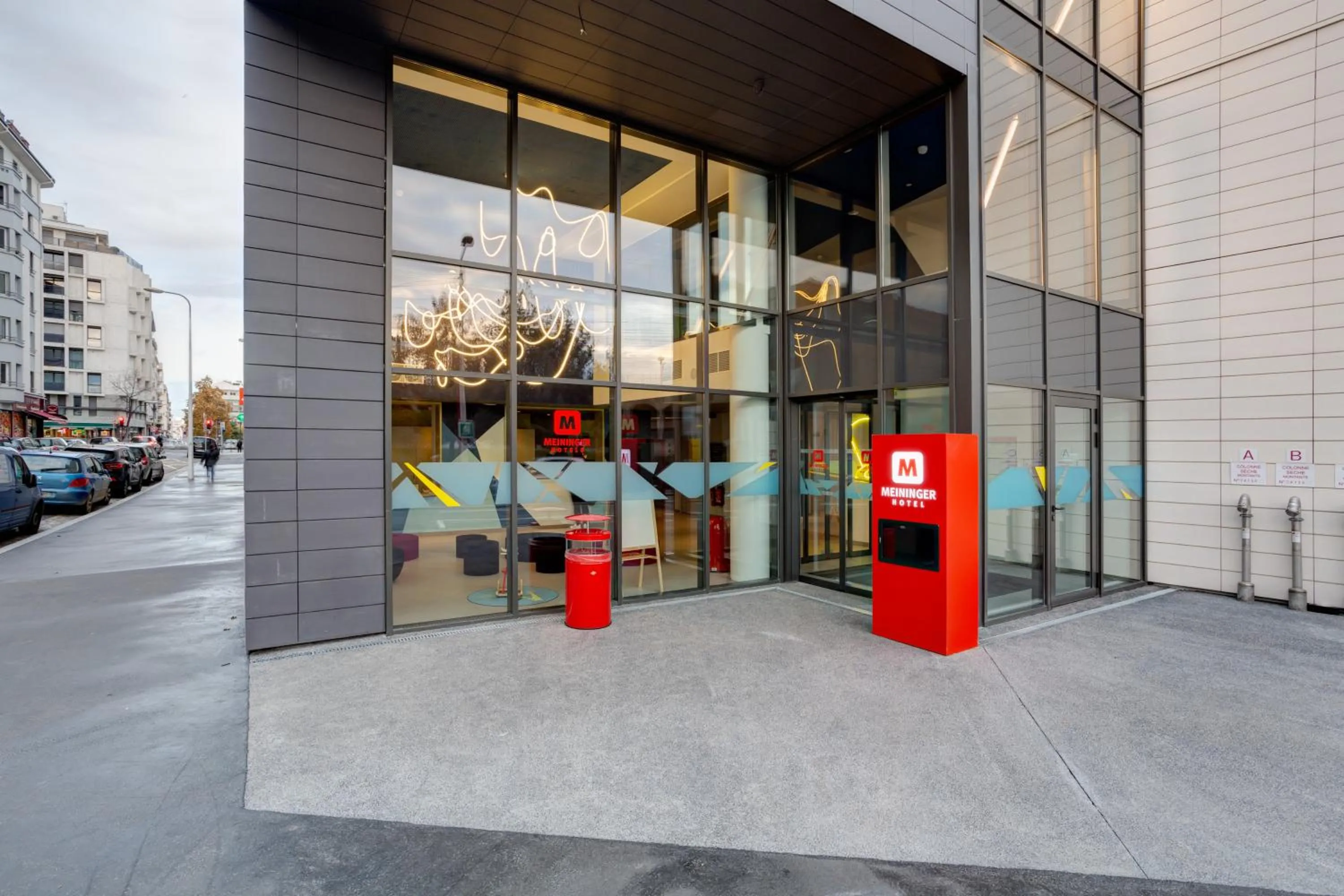 Facade/entrance in MEININGER Hotel Lyon Centre Berthelot
