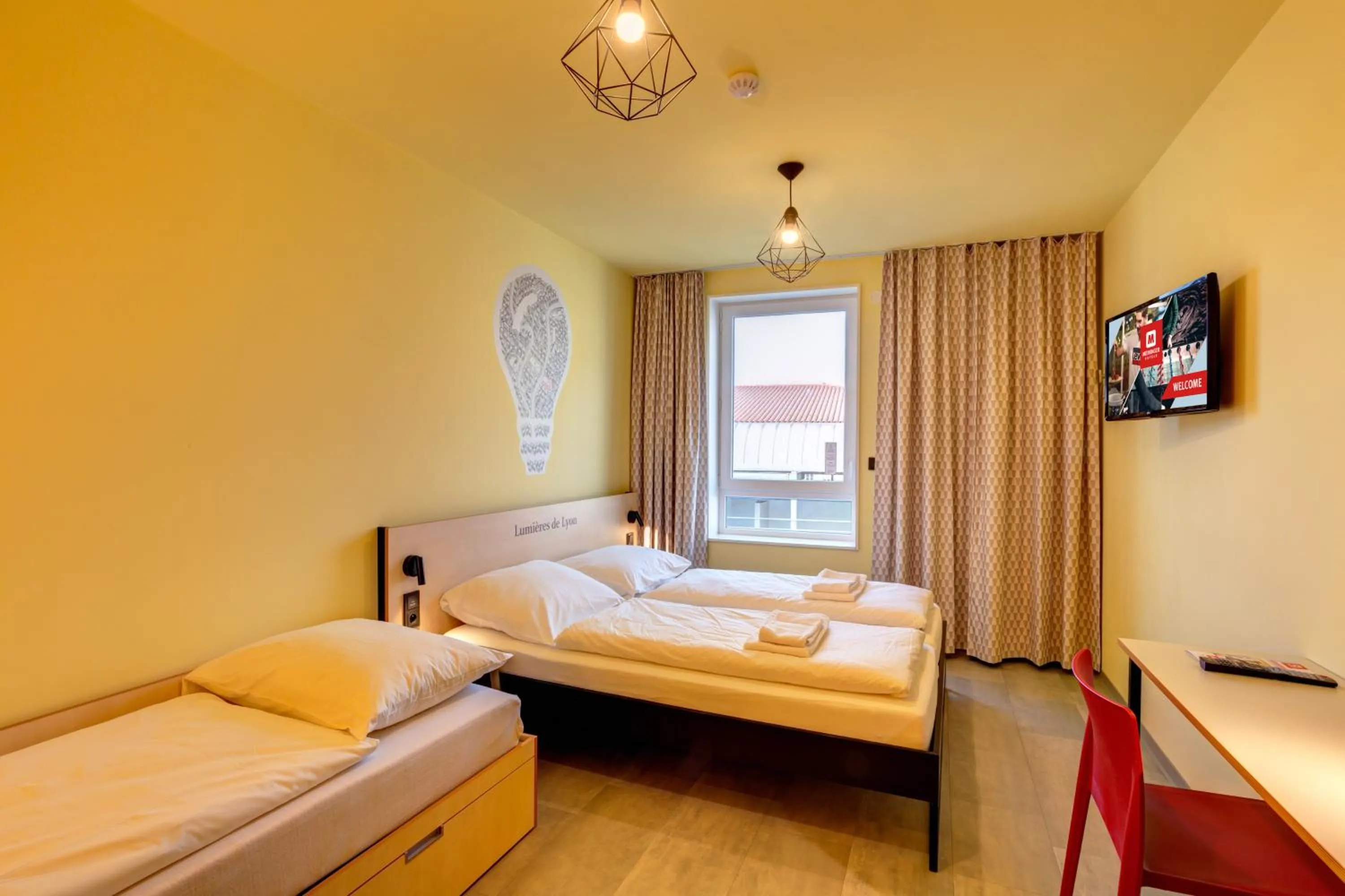 TV and multimedia, Bed in MEININGER Hotel Lyon Centre Berthelot