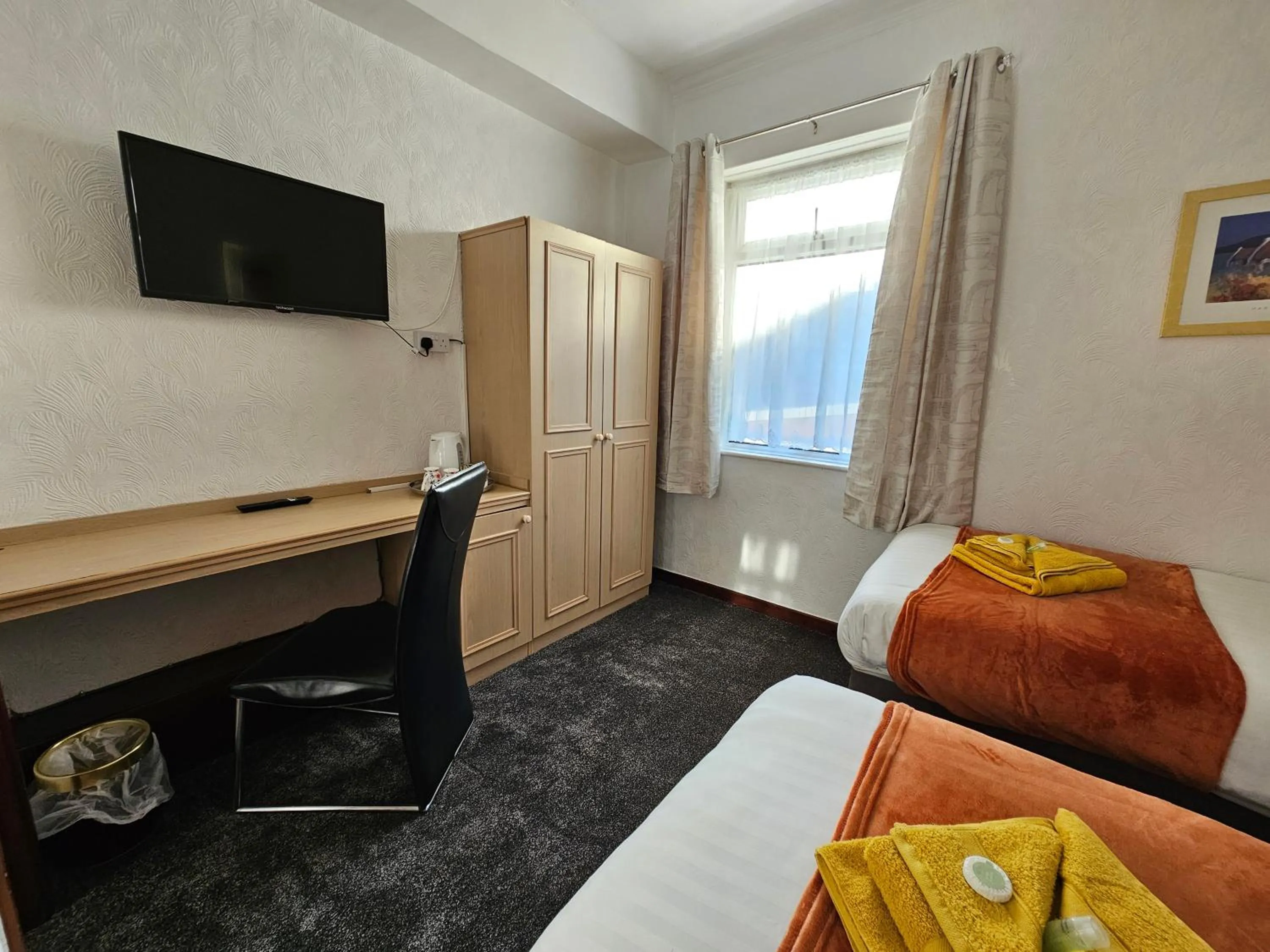 Bedroom, Bed in Collingwood Hotel