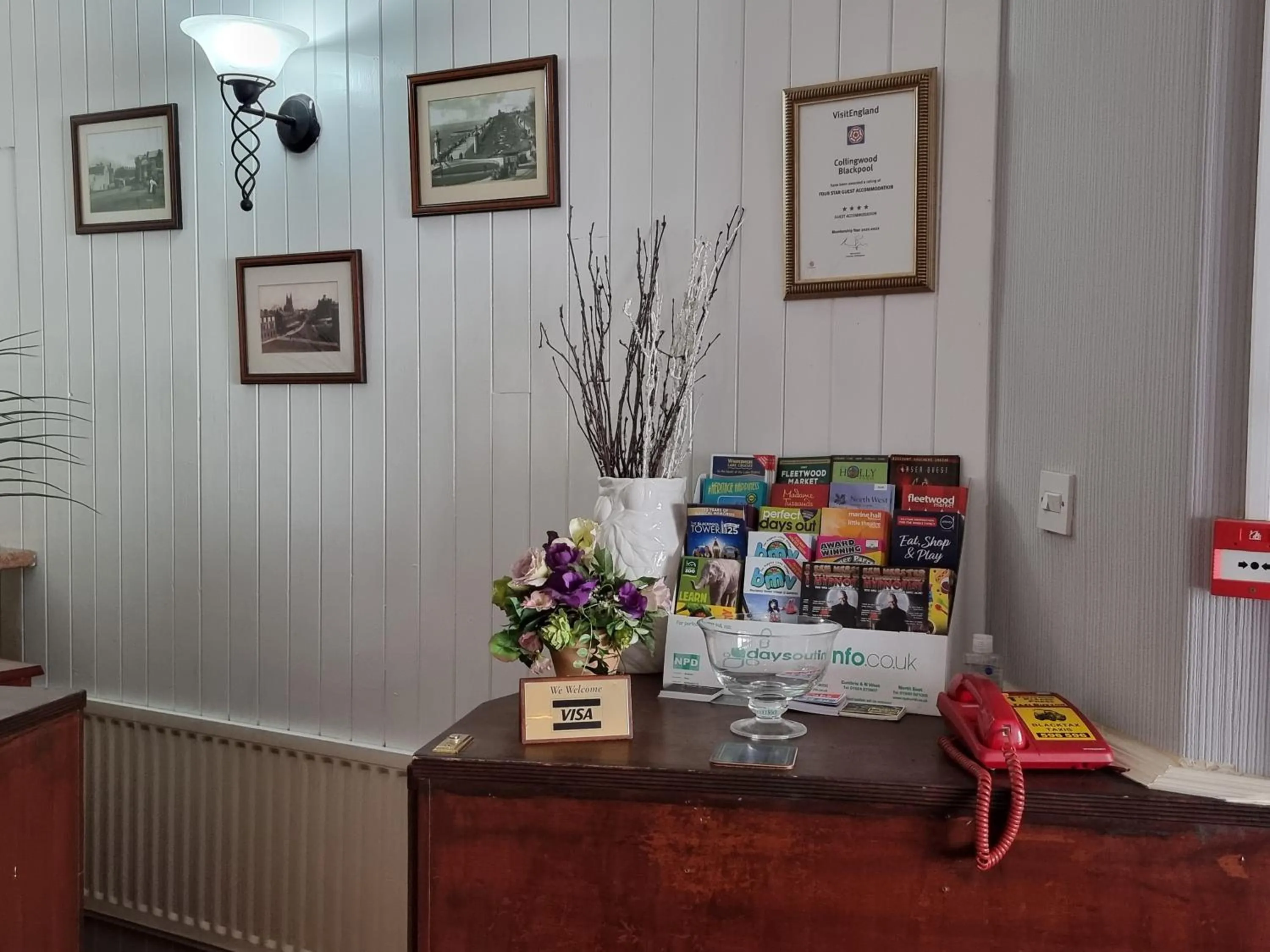 Facade/entrance in Collingwood Hotel