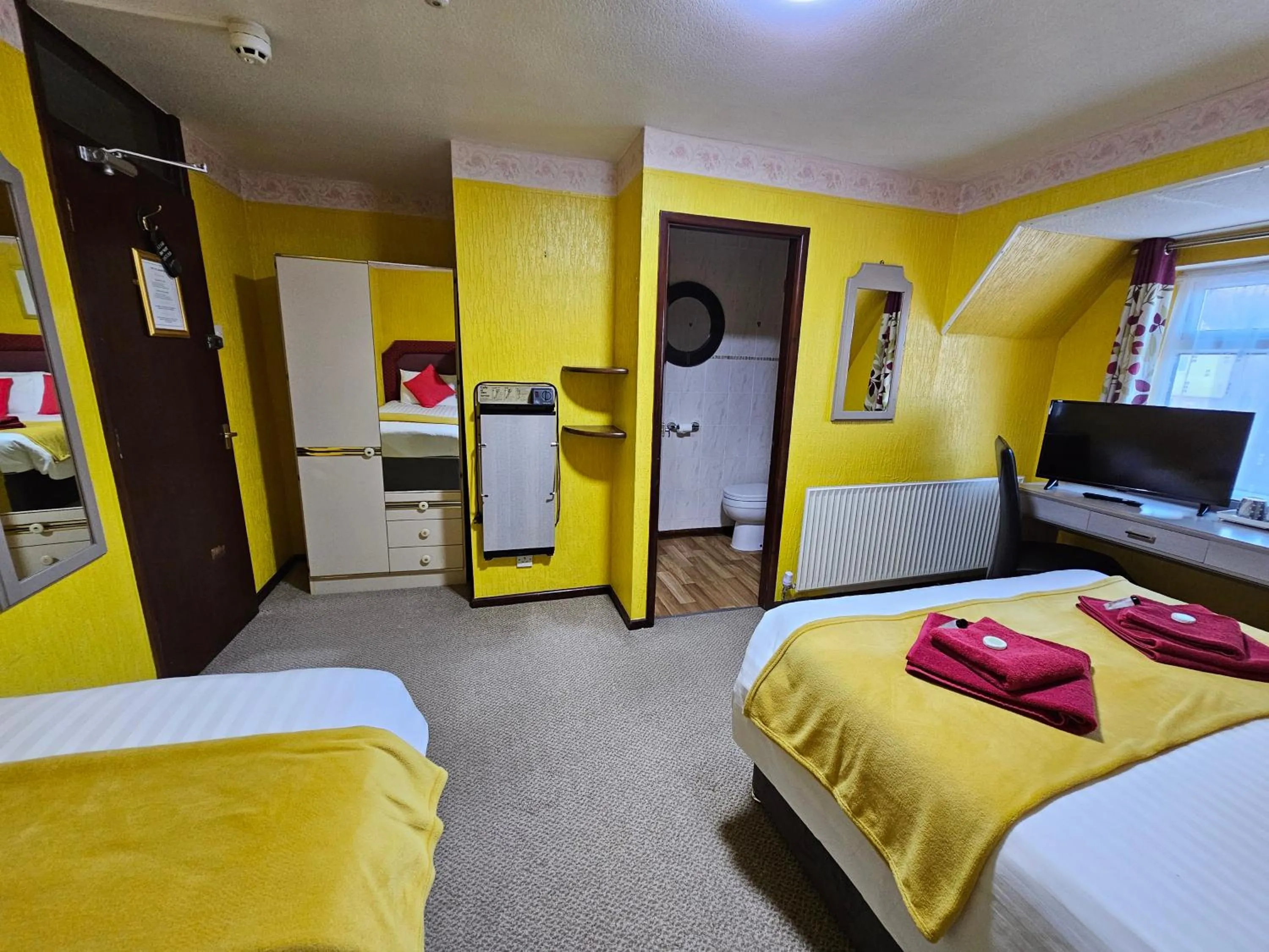 Bedroom, Bed in Collingwood Hotel