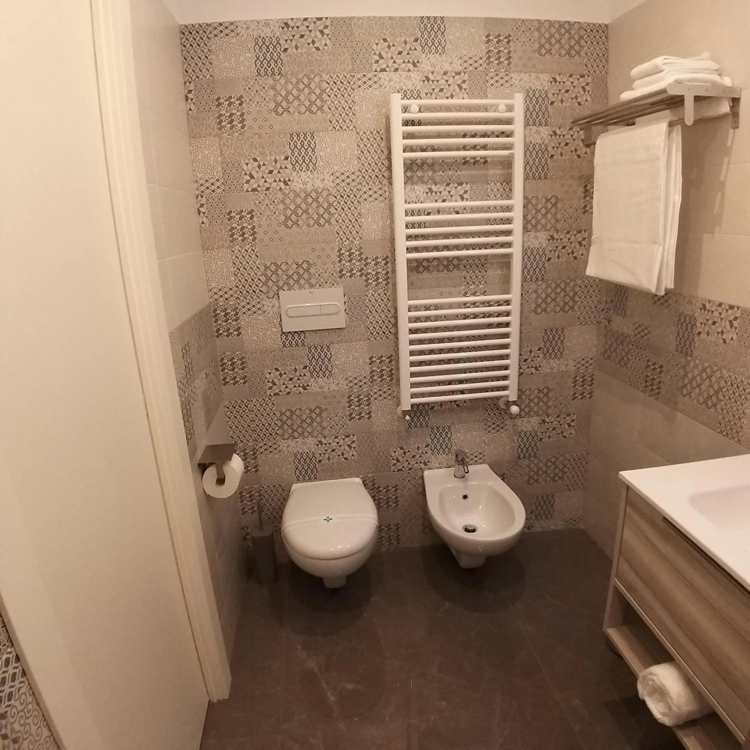 Toilet in B&B La Rosa Felice