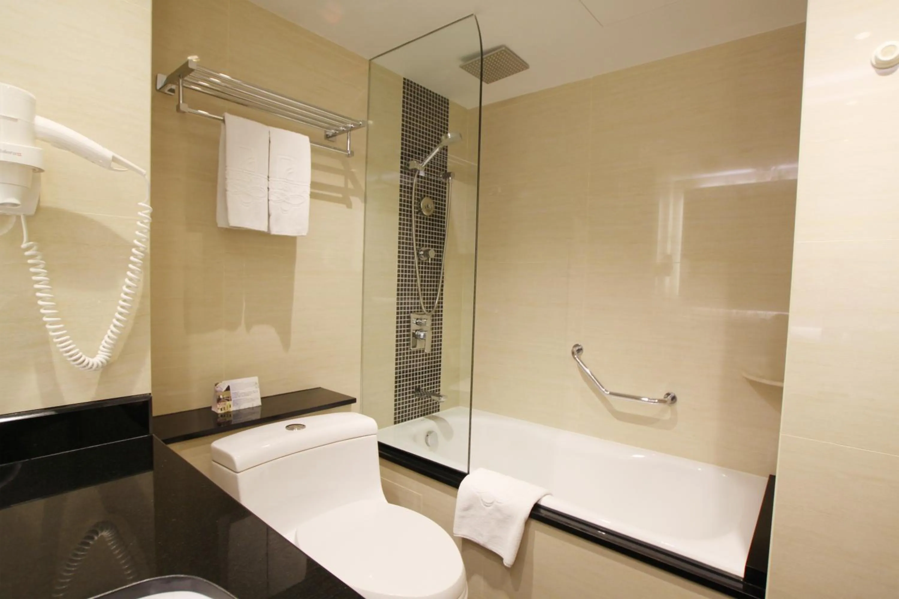 Bathroom in Prudential Hotel