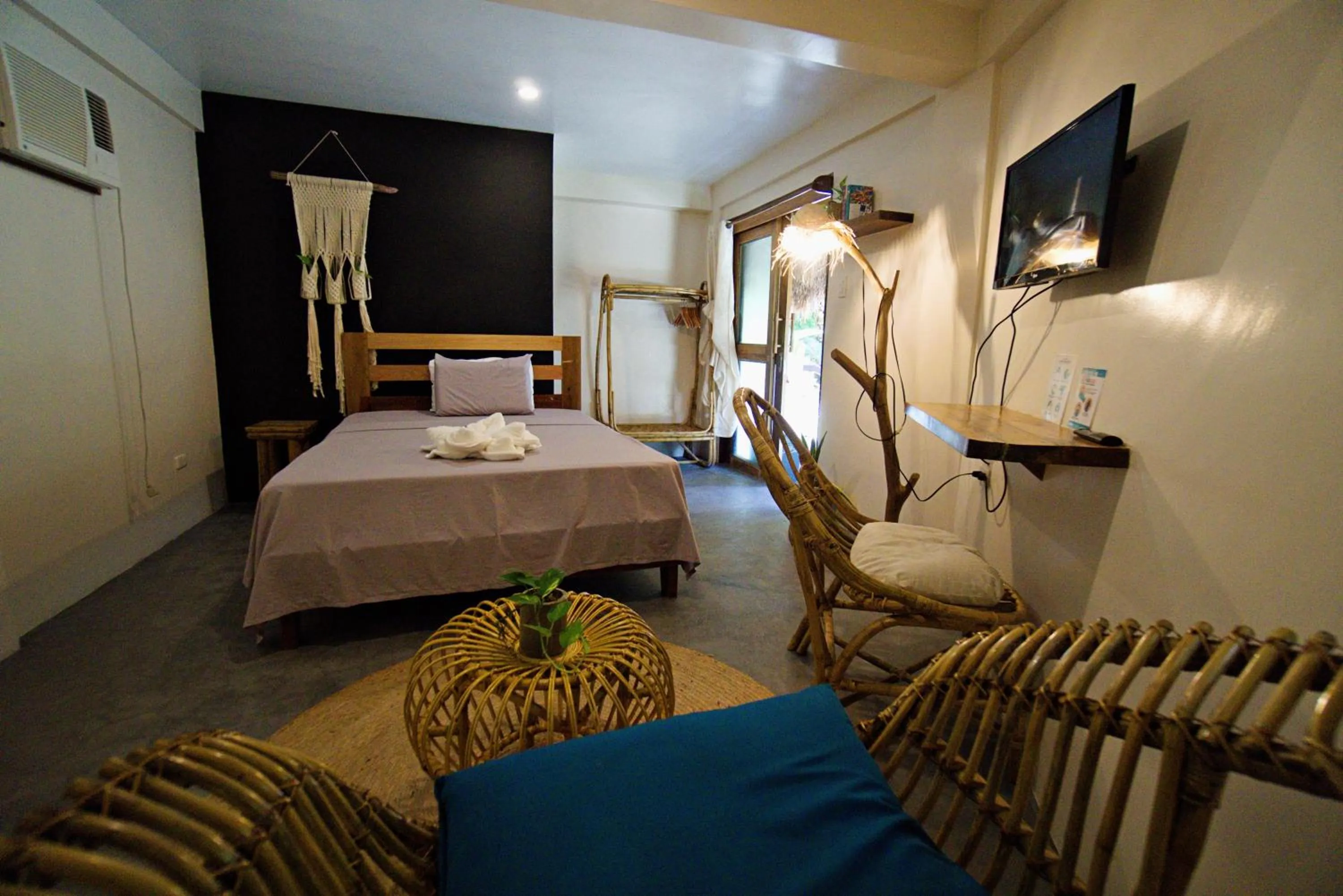 Bed in Happiness Beach Resort Siargao