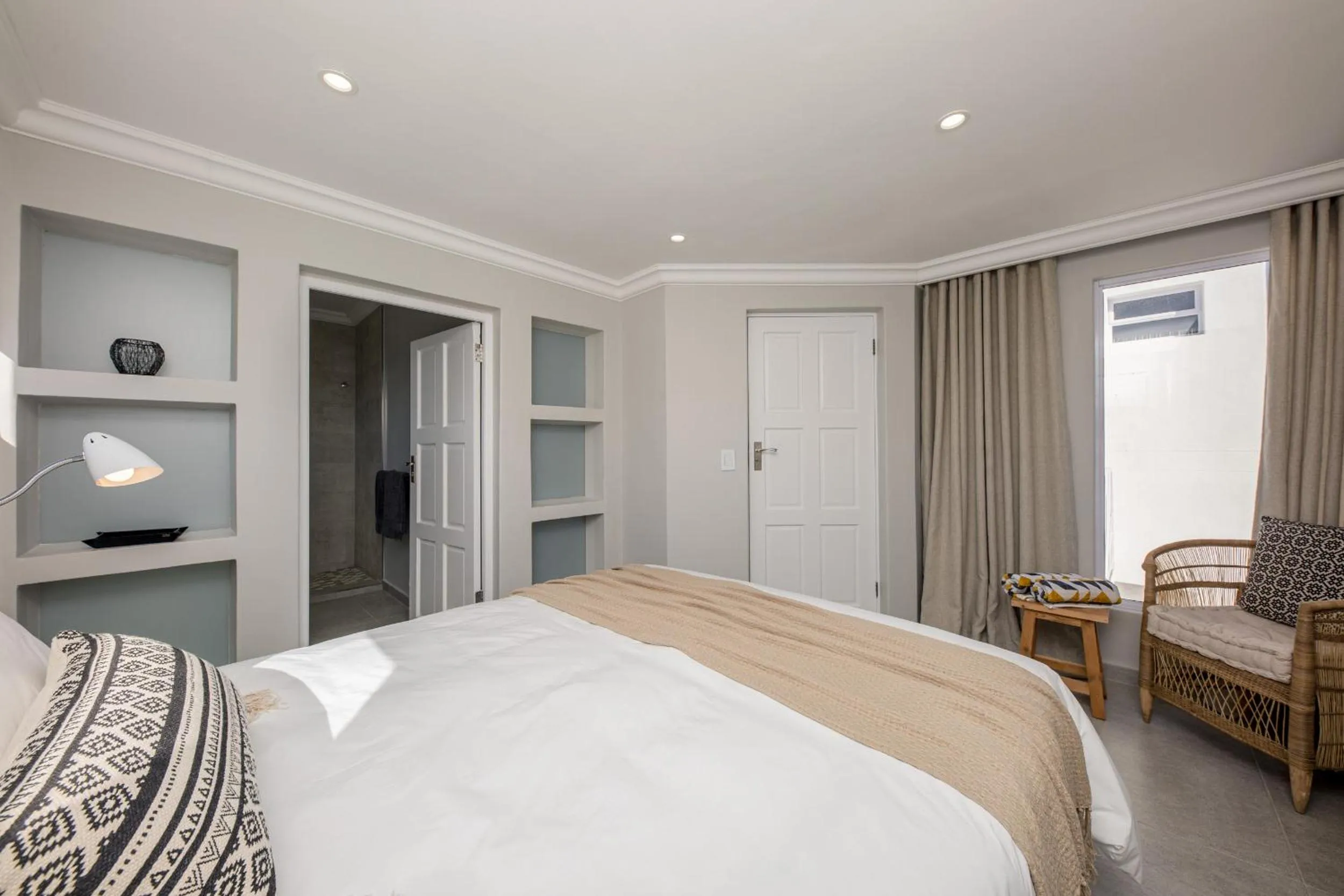 Photo of the whole room, Bed in The Little Palm