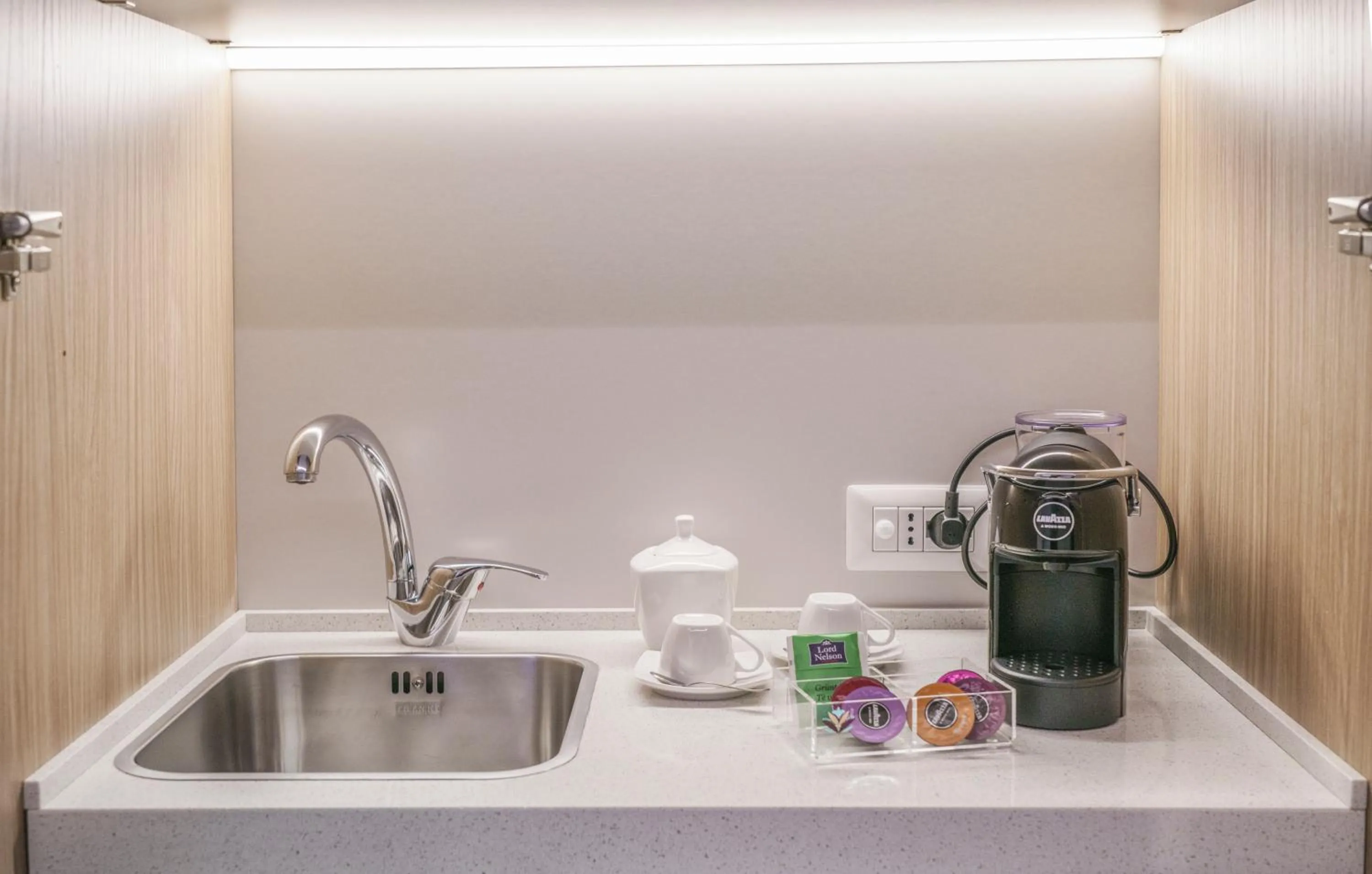 Coffee/tea facilities in Oasi del Golfo Suites B&B