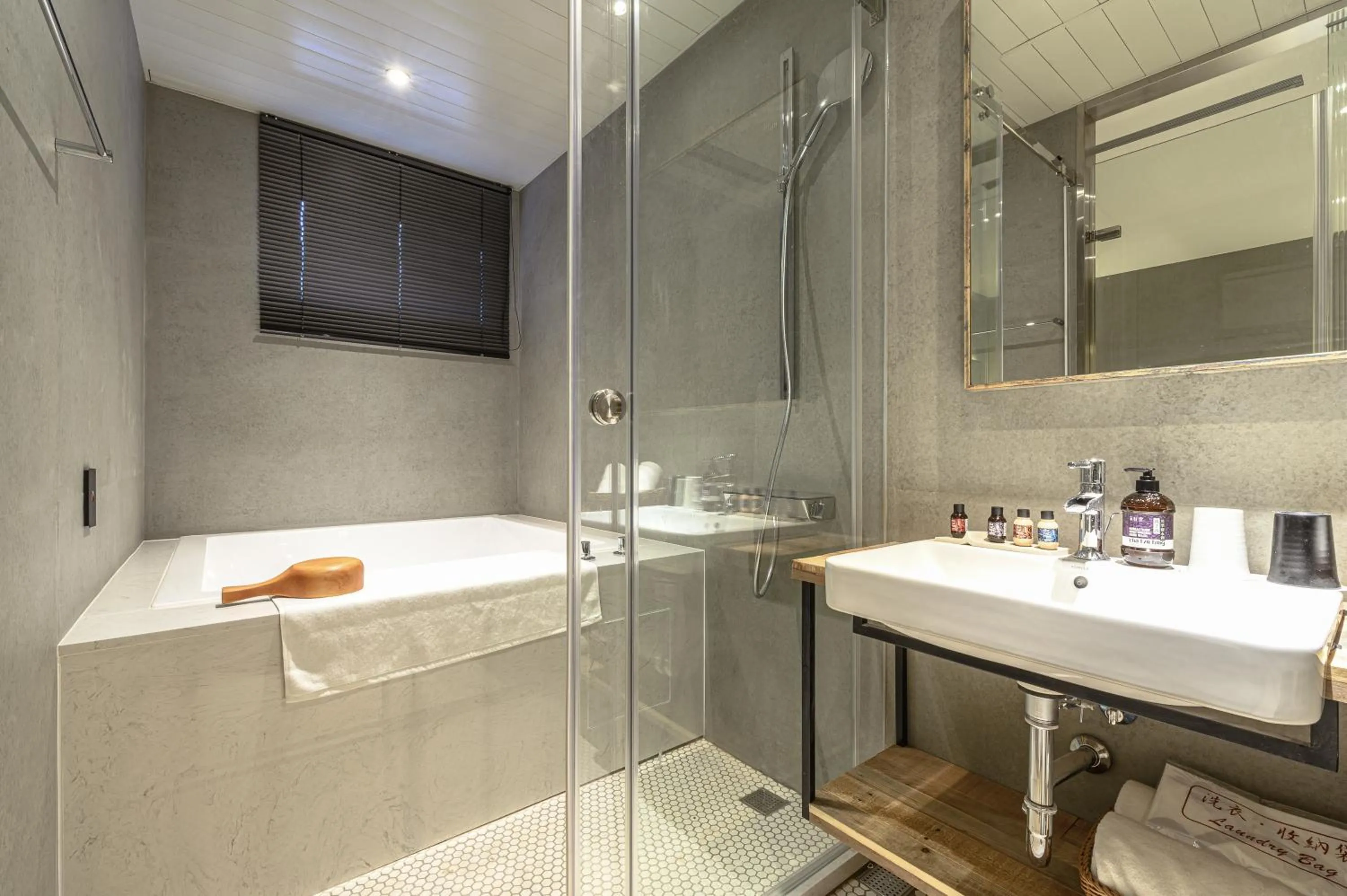 Bathroom in Yunoyado Onsen Hot Spring Hotel Deyang