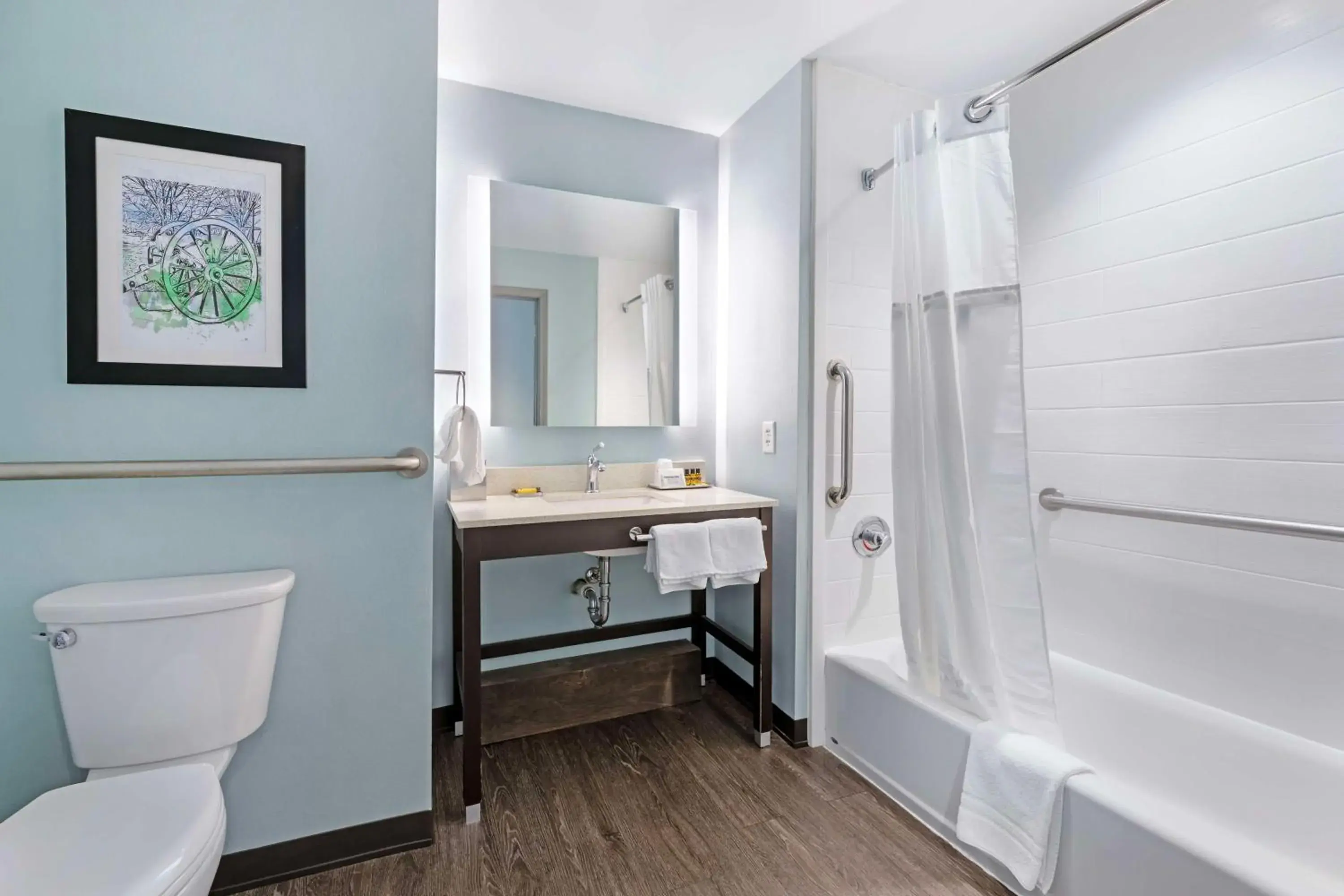 Bathroom in Best Western Plus Executive Residency Marion Bathroom in Best Western Plus Executive Residency Marion