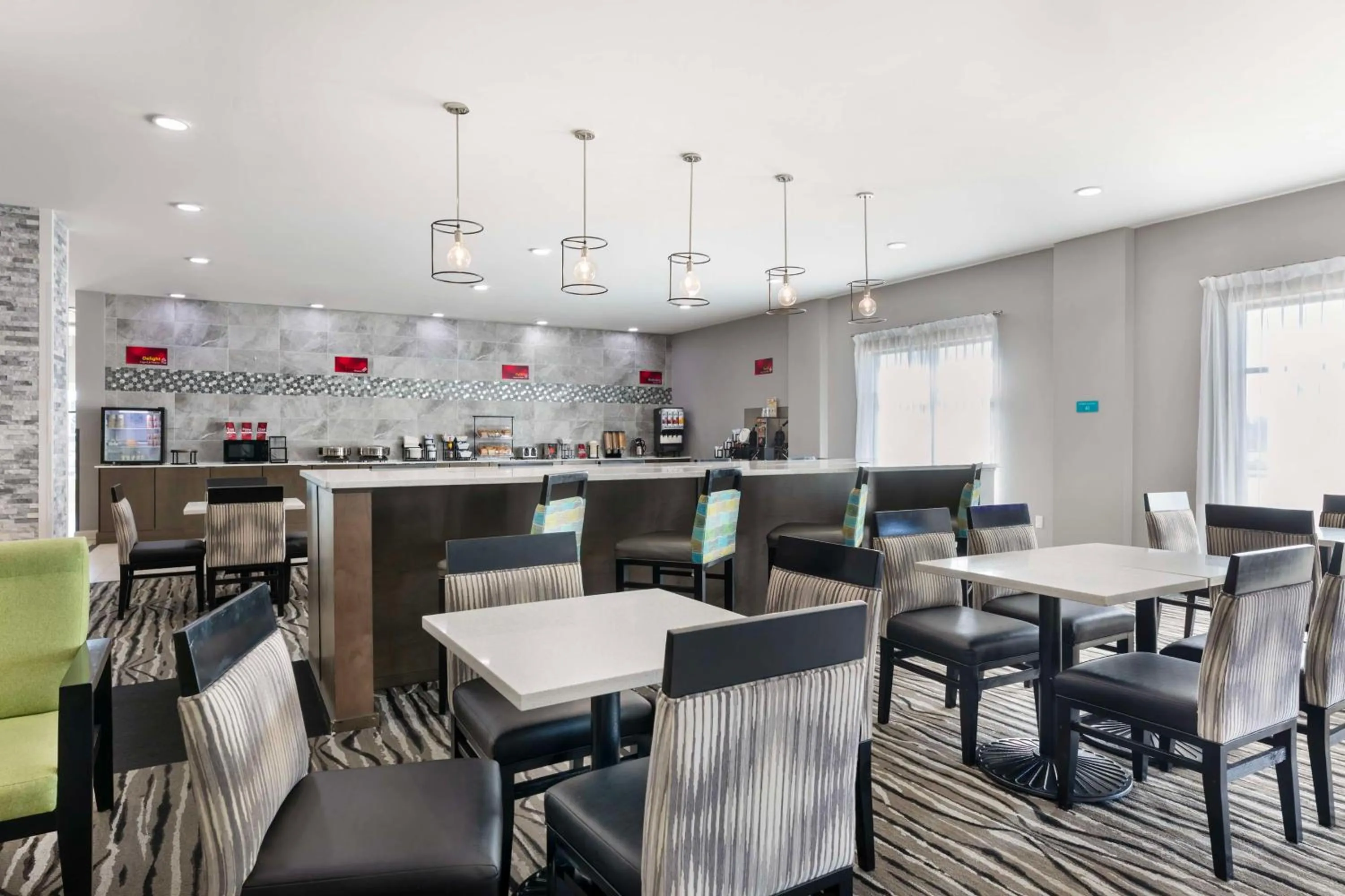 Breakfast in Best Western Plus Executive Residency Marion