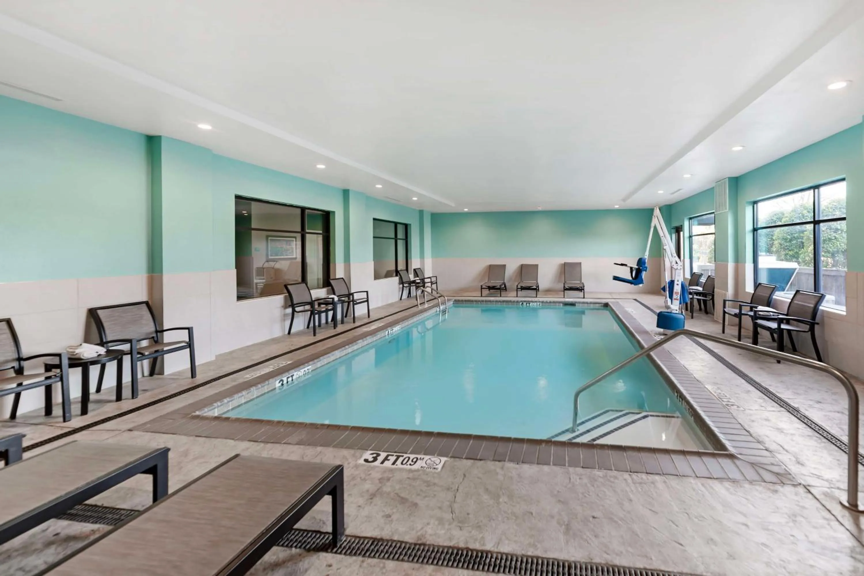 Pool view in Best Western Plus Executive Residency Marion