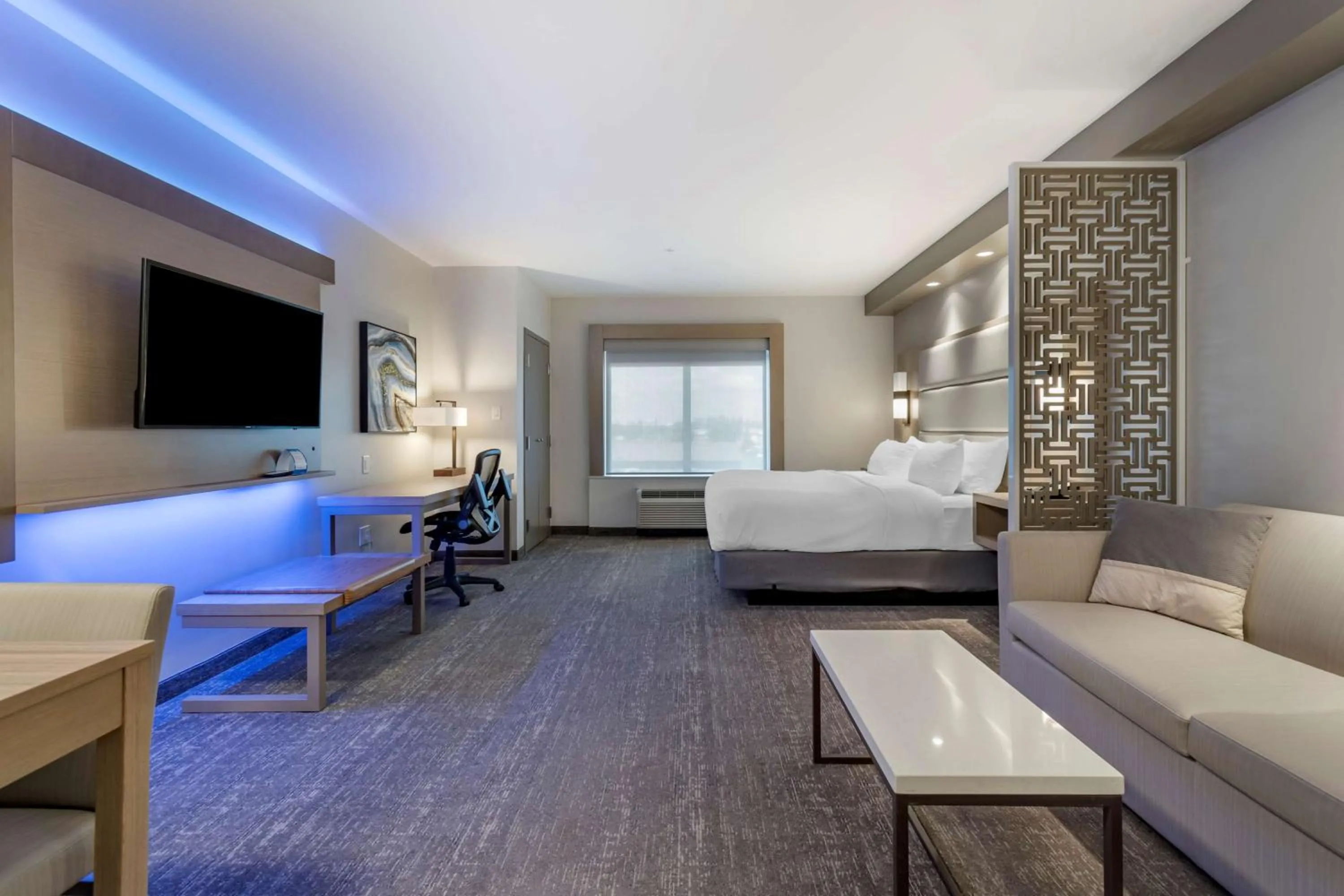 Bedroom, Bed in Best Western Premier Prince Albert