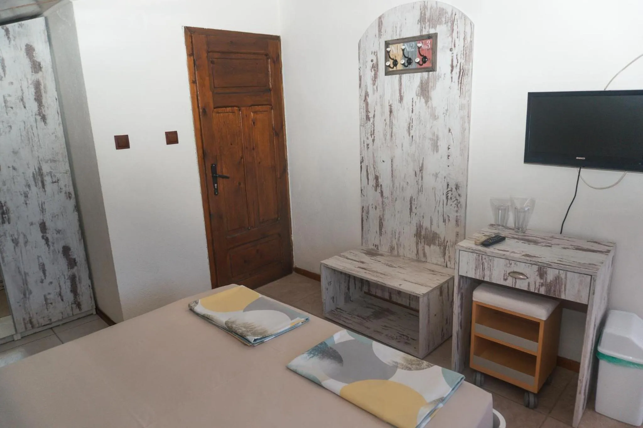 TV and multimedia, Bed in Dream House
