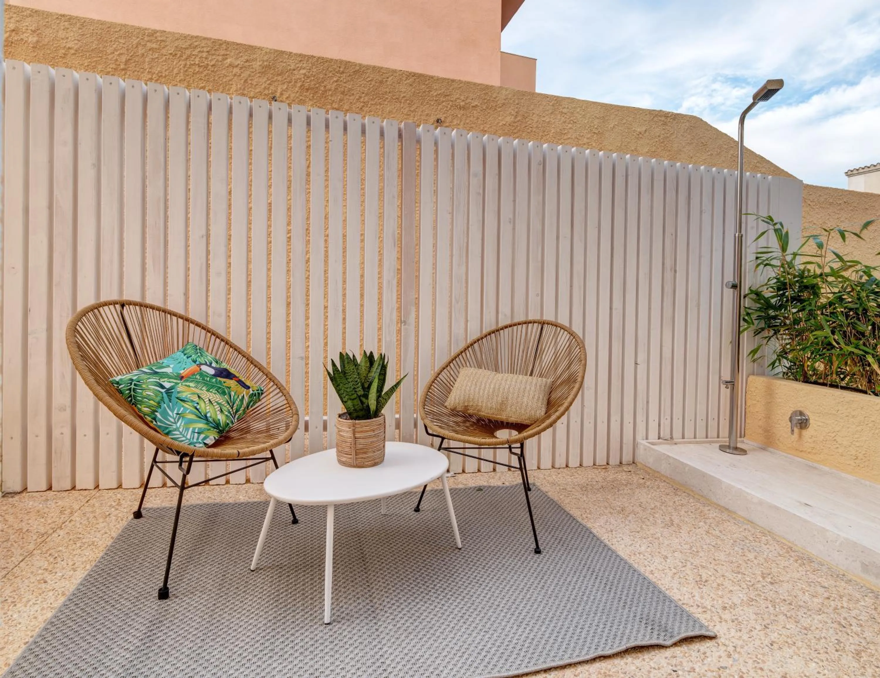 Patio in Le Palmette Suites