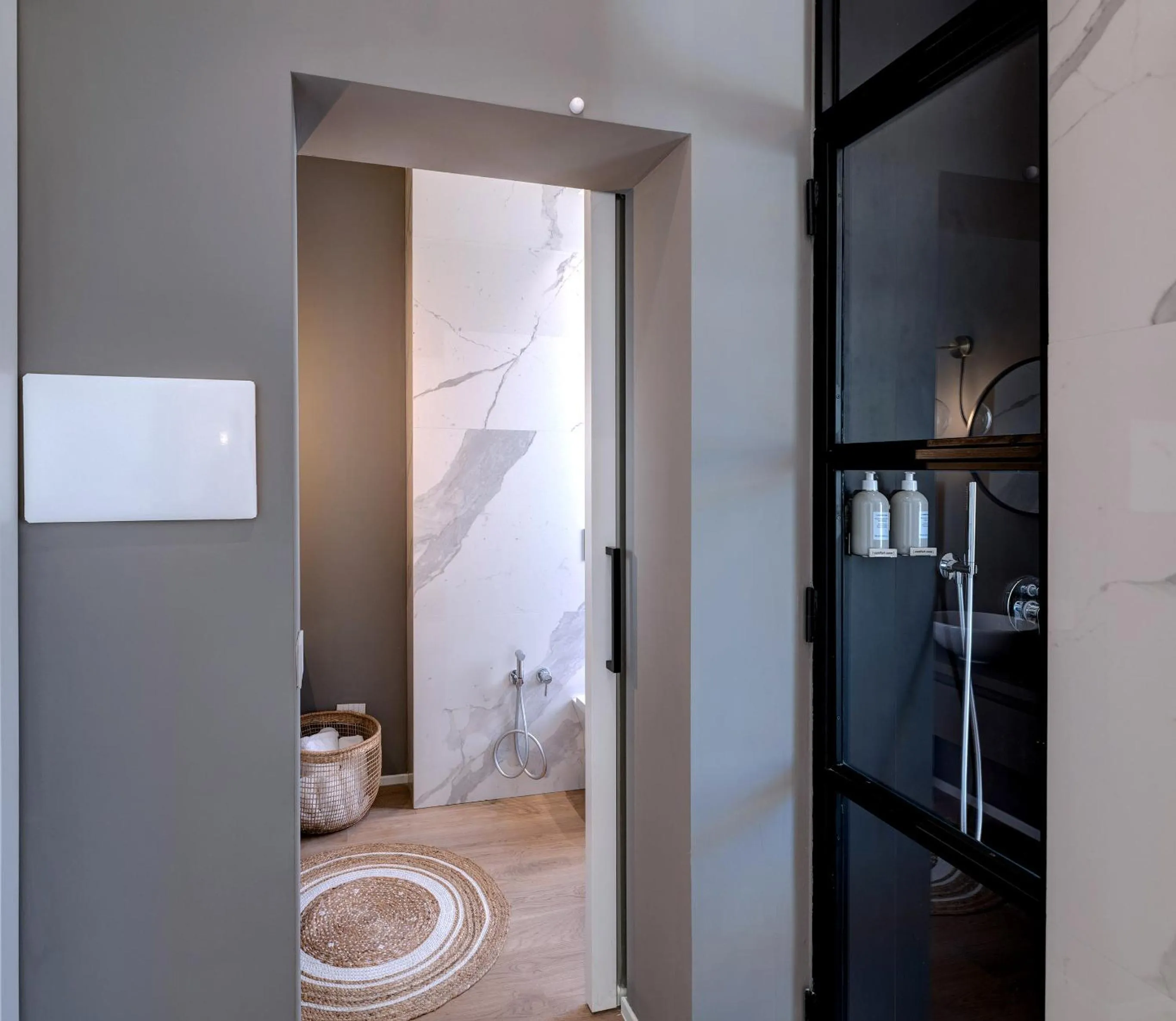 Shower in Le Palmette Suites