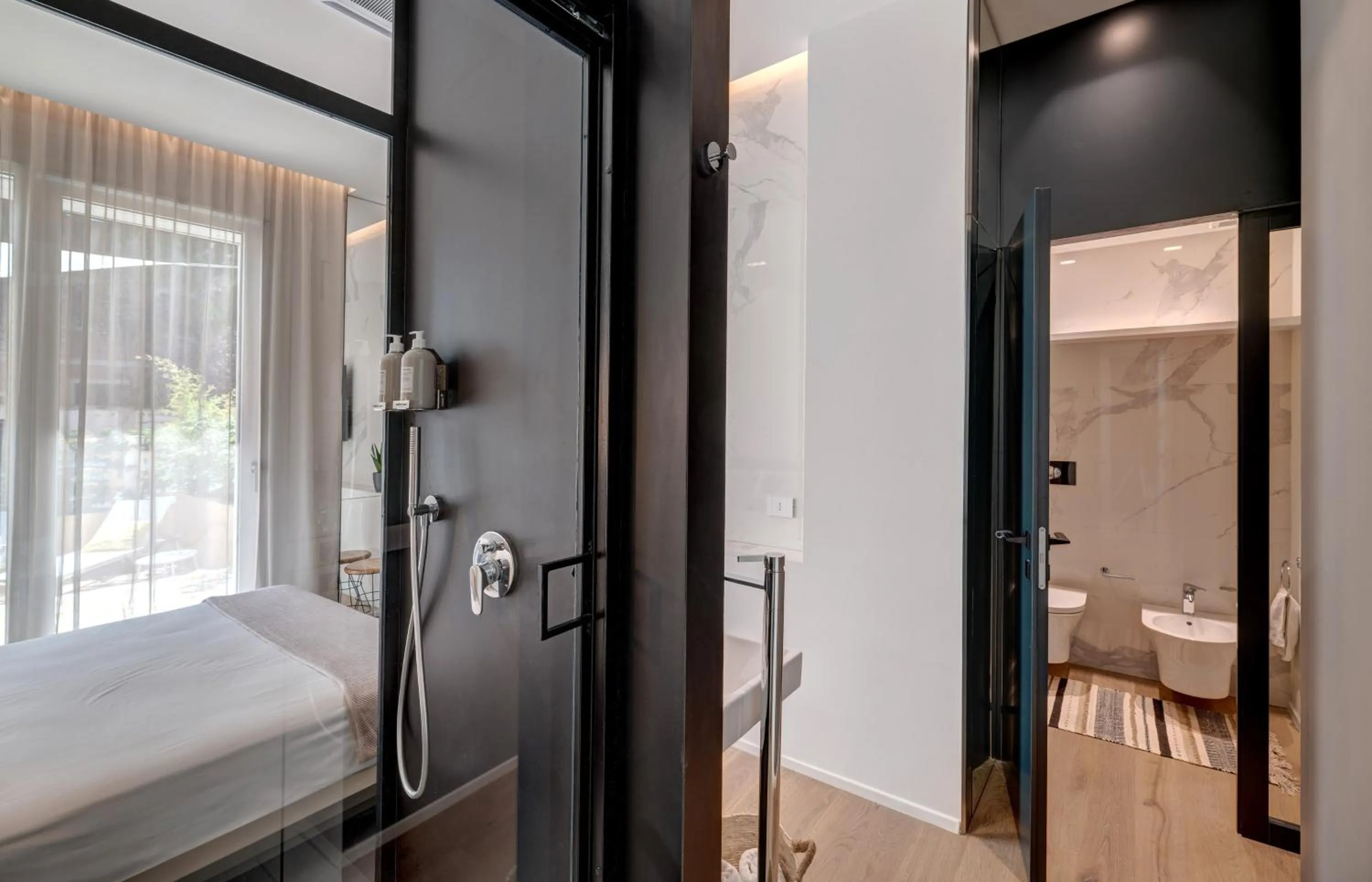 Bed in Le Palmette Suites