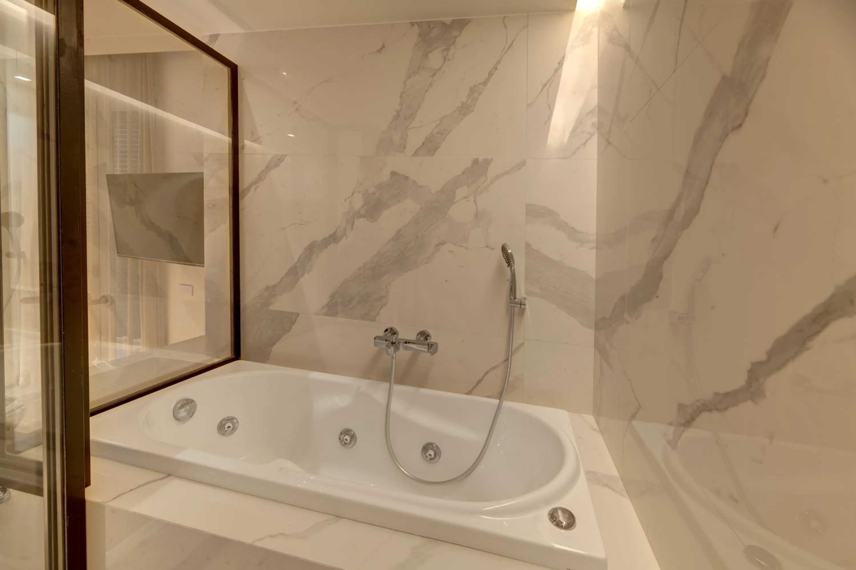 Bathroom in Le Palmette Suites