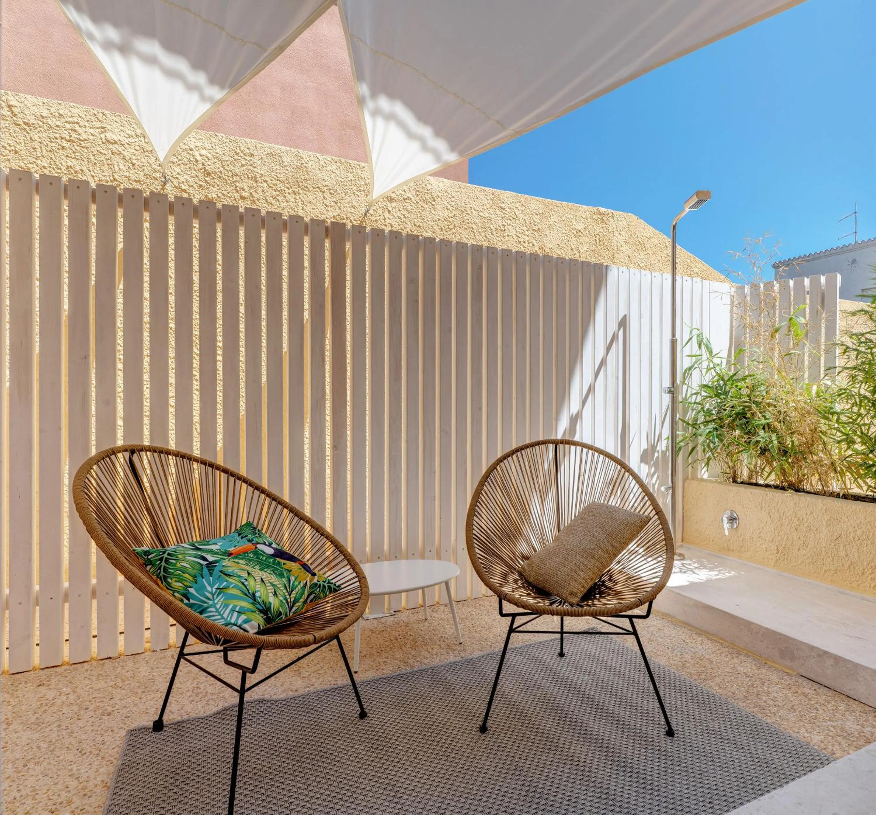 Patio in Le Palmette Suites