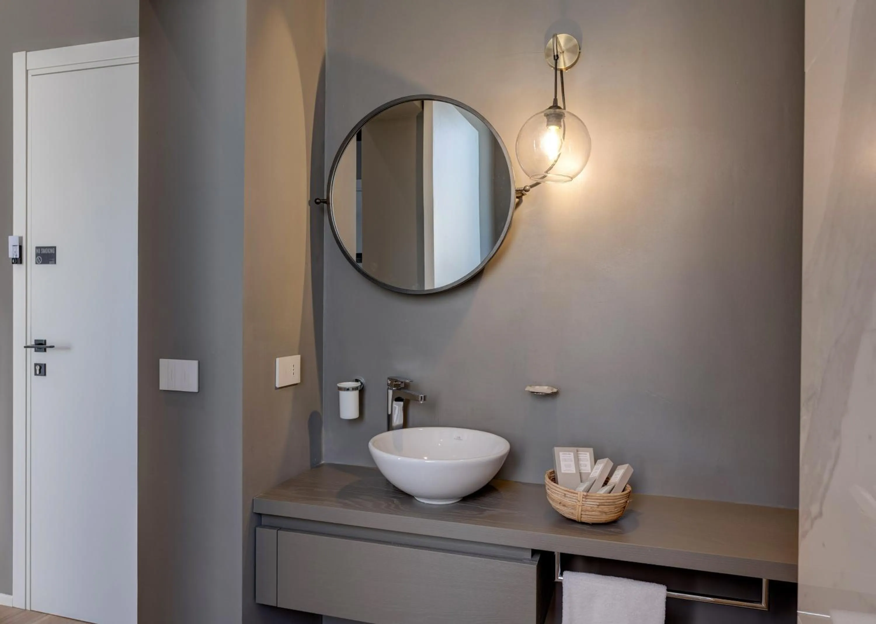 Bathroom in Le Palmette Suites