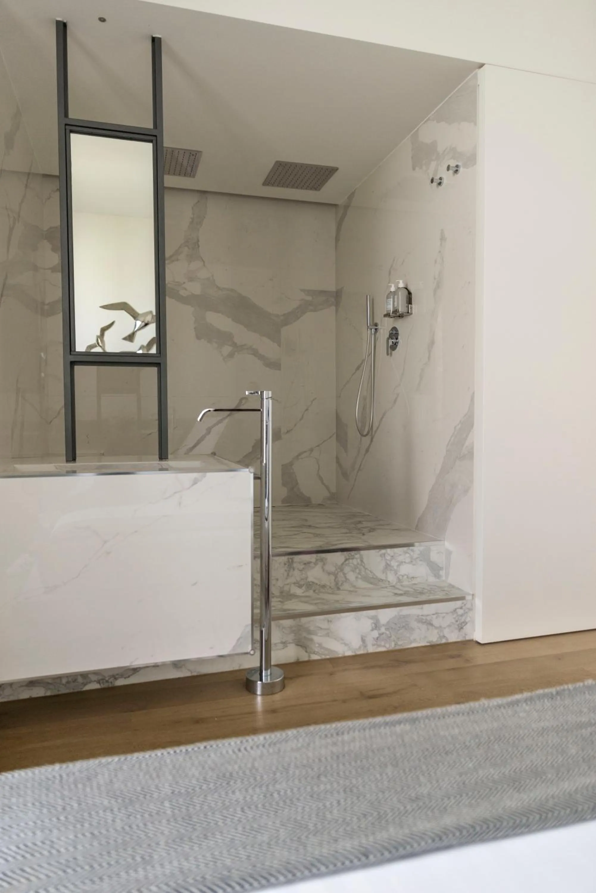 Shower in Le Palmette Suites