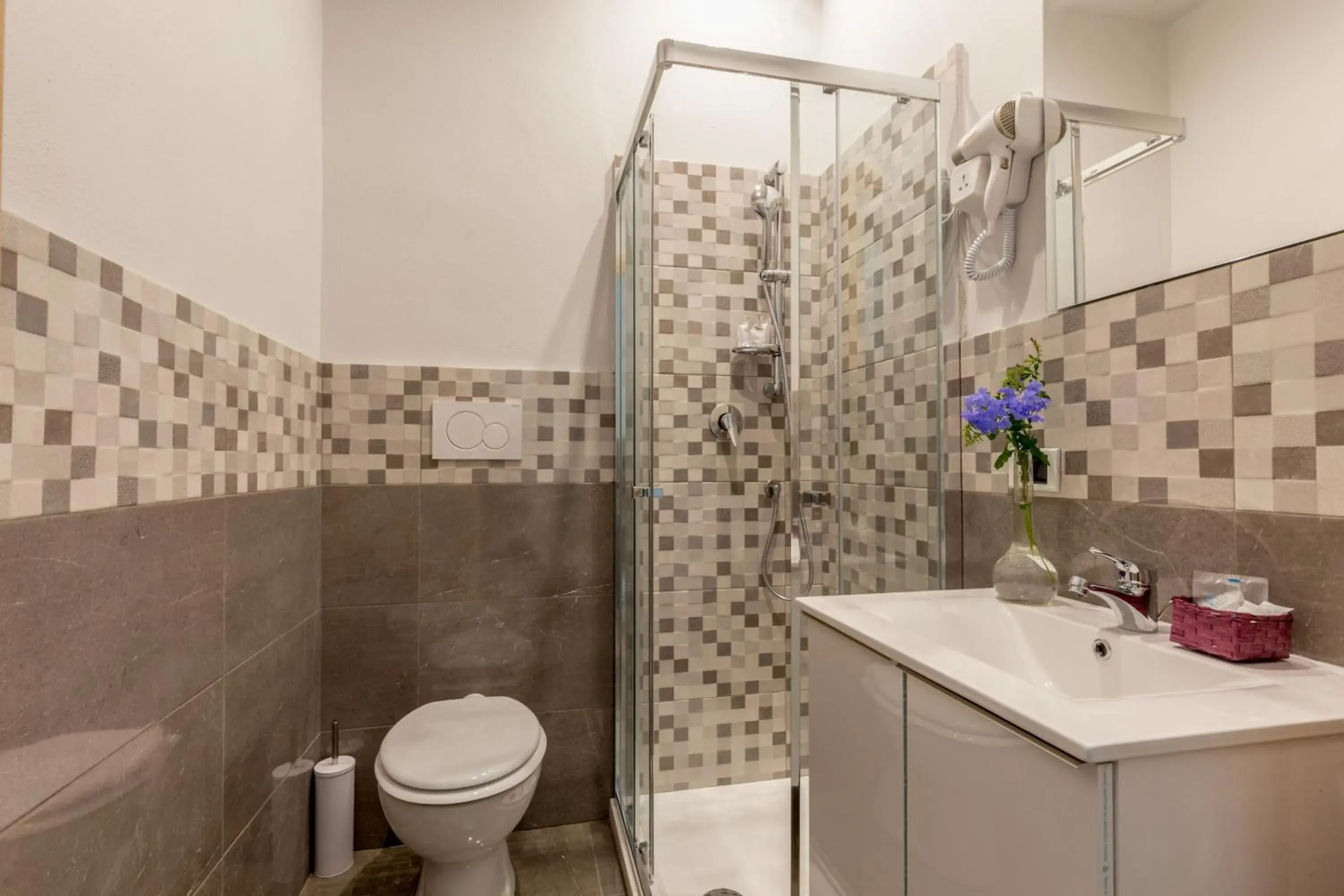 Shower in The Shell Rome Suite Shower in The Shell Rome Suite