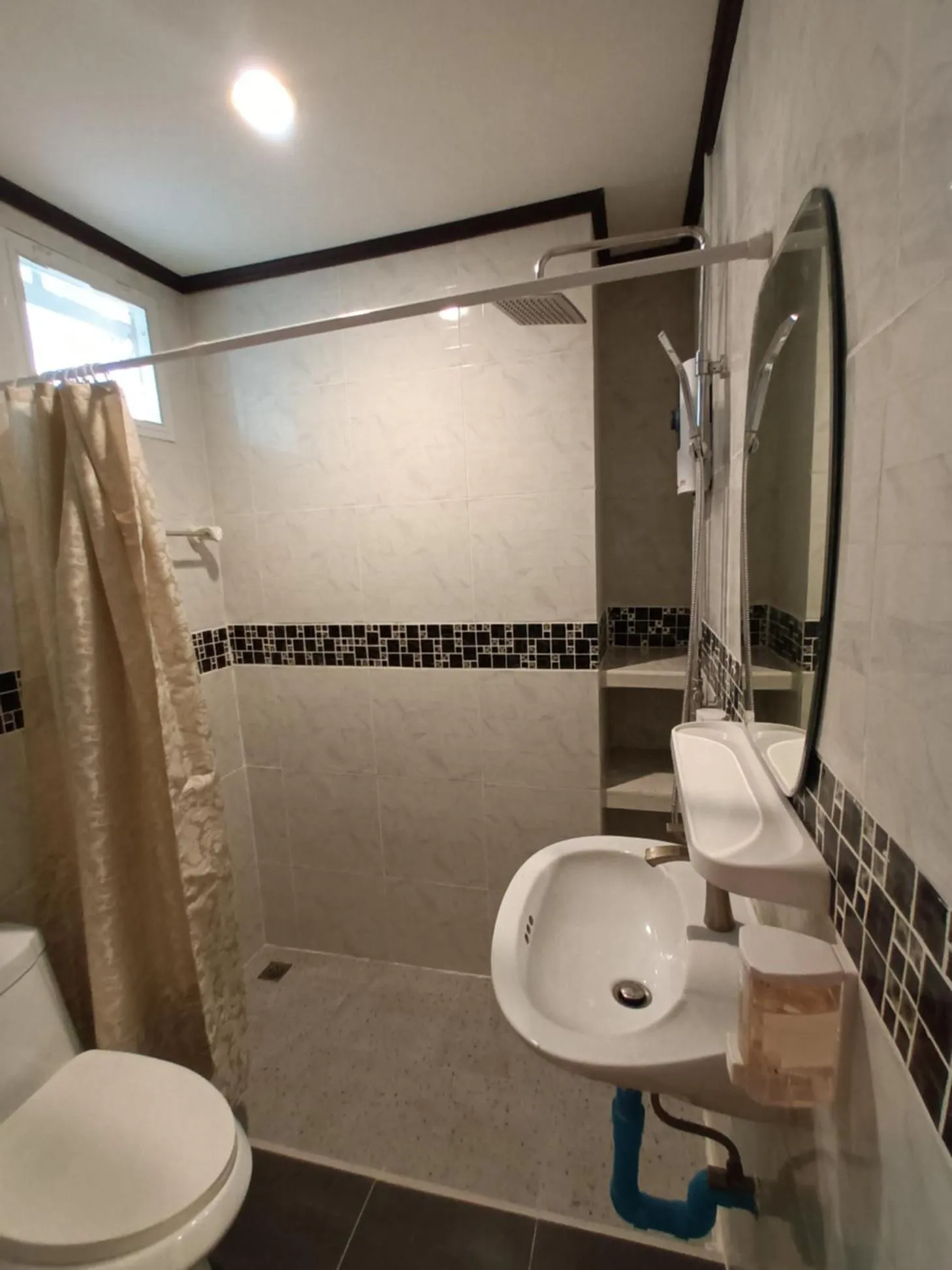 Shower in Cana Boutique Hotel