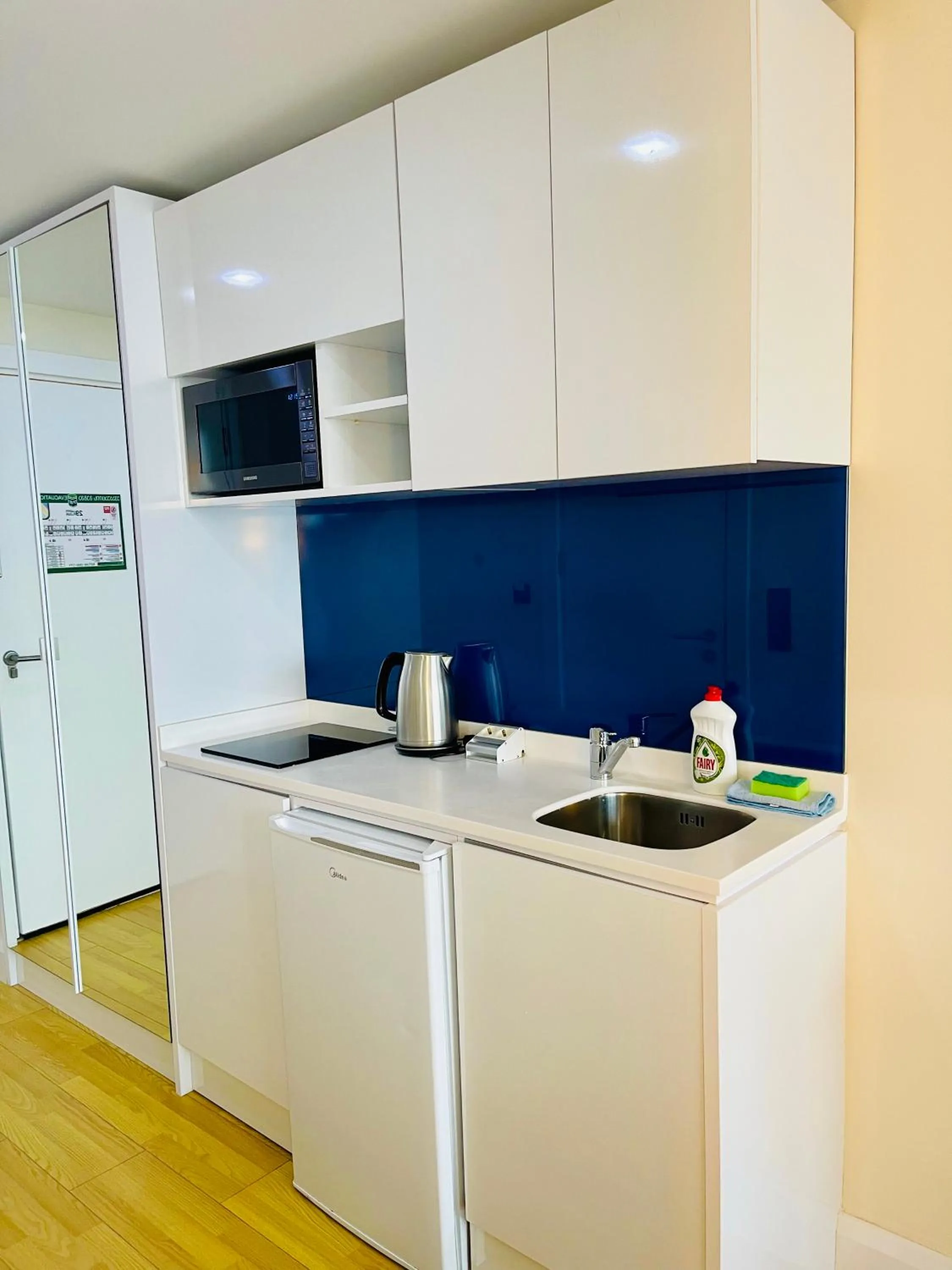 Kitchen or kitchenette in Royal Sea Breeze Apartments