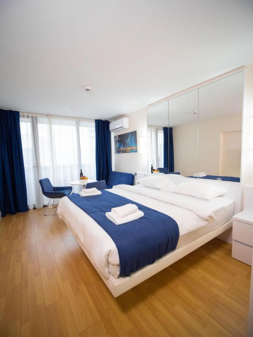 Photo of the whole room, Bed in Royal Sea Breeze Apartments