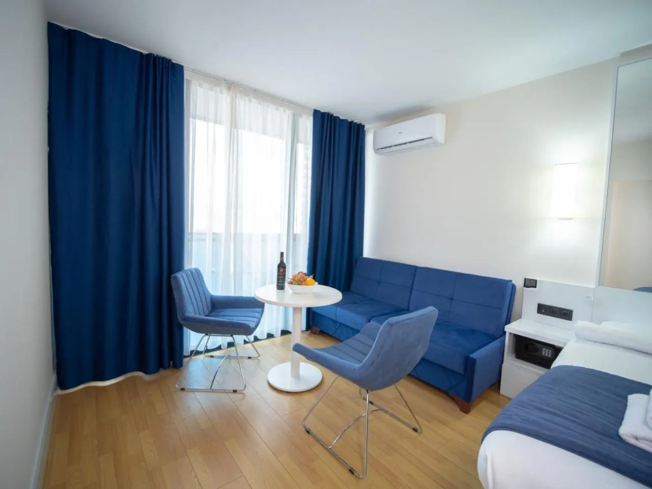 Photo of the whole room, Bed in Royal Sea Breeze Apartments