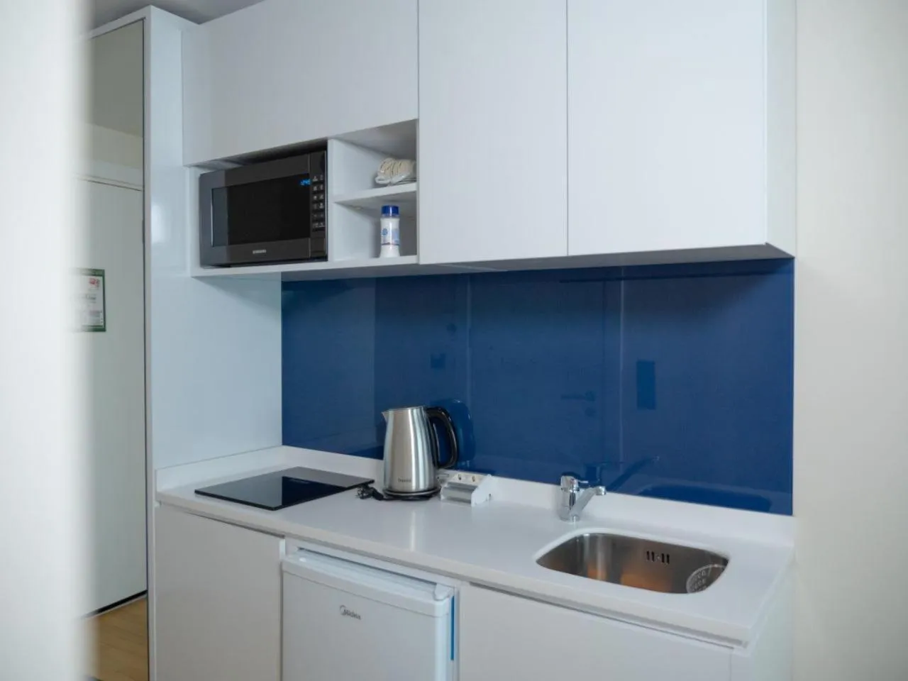 Kitchen or kitchenette in Royal Sea Breeze Apartments
