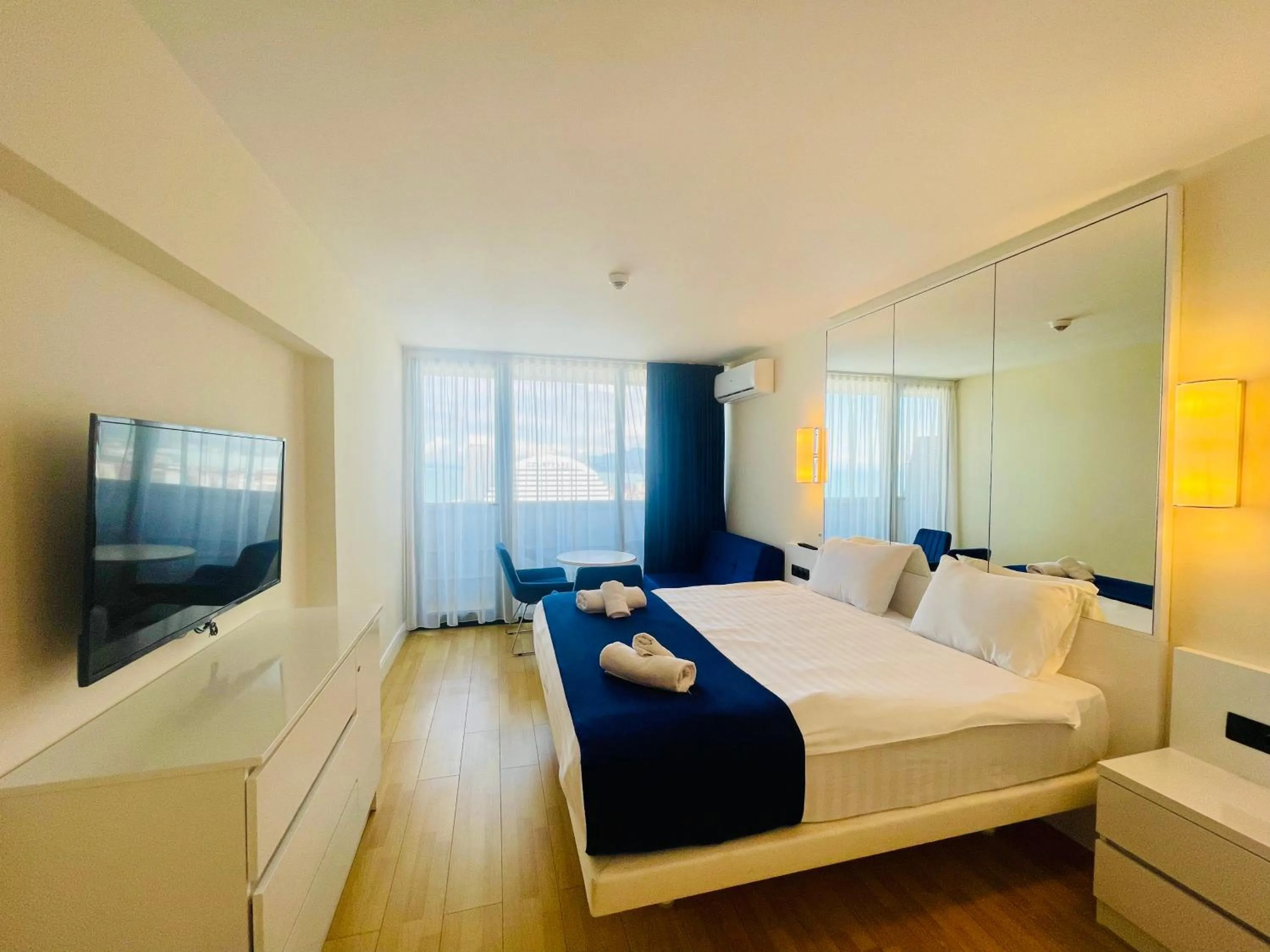 Bed in Royal Sea Breeze Apartments