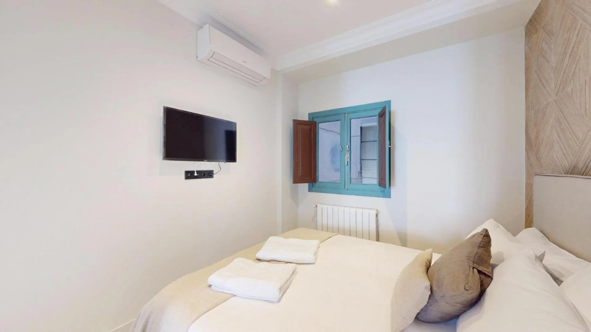 Bedroom, Bed in Sol y El Madroño