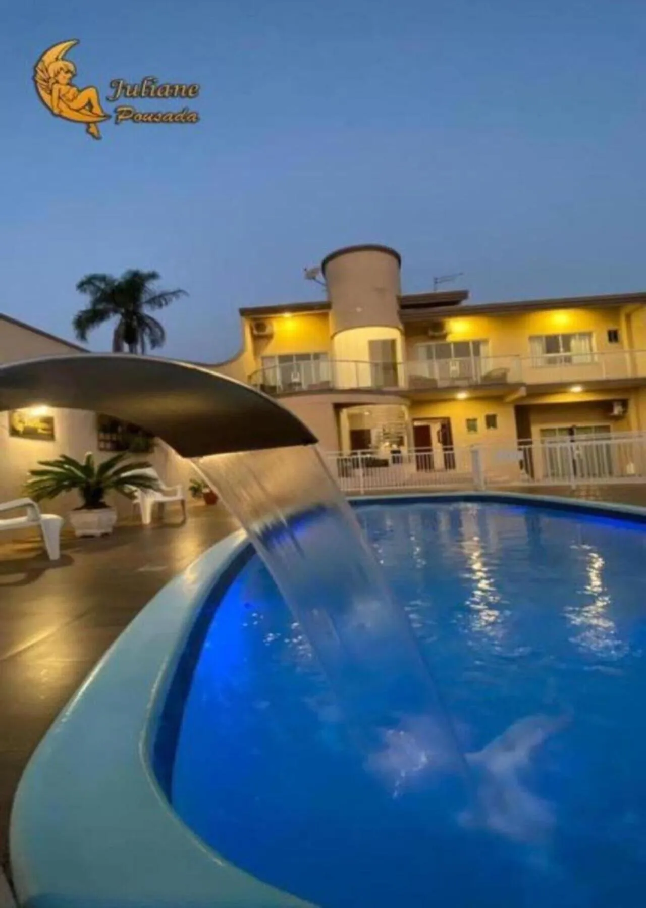 Swimming pool in Pousada Juliane