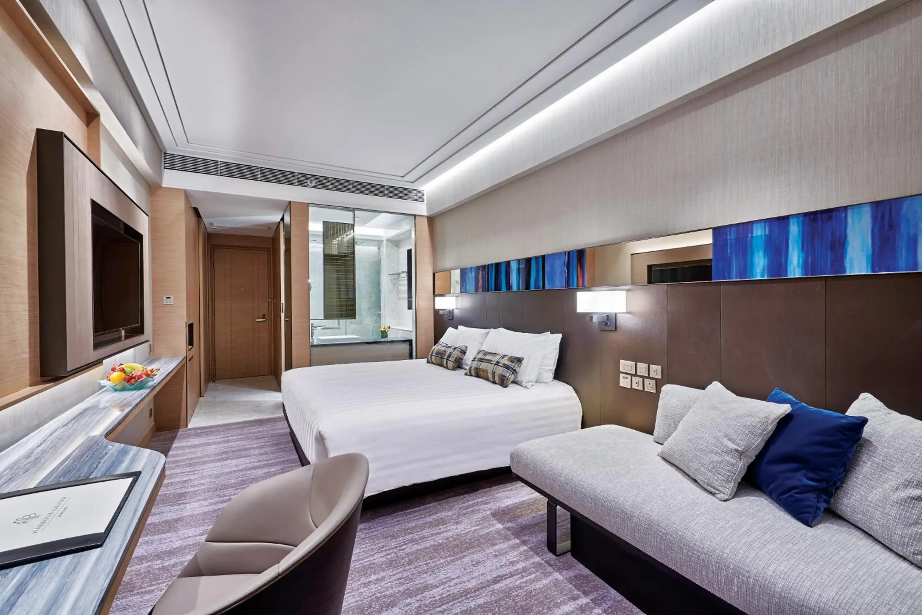 Photo of the whole room, Bed in Harbour Grand Kowloon Photo of the whole room, Bed in Harbour Grand Kowloon