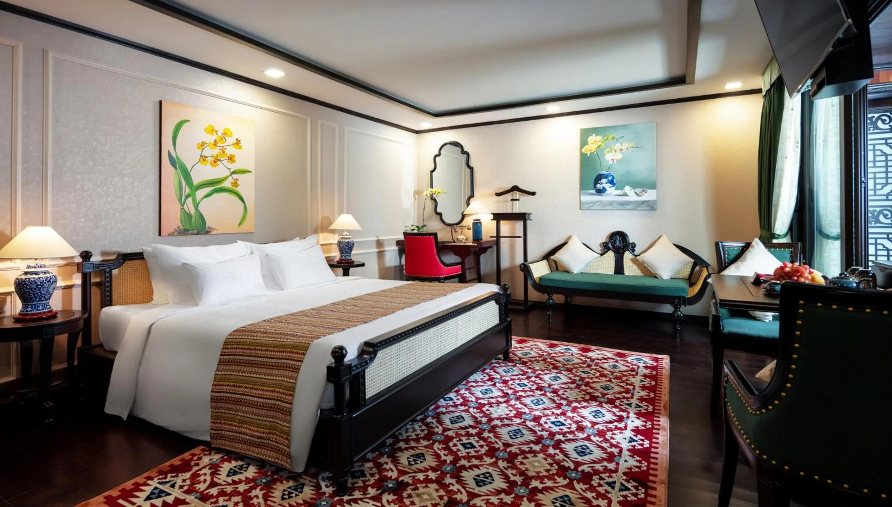 Photo of the whole room, Bed in Orchid Premium Cruise