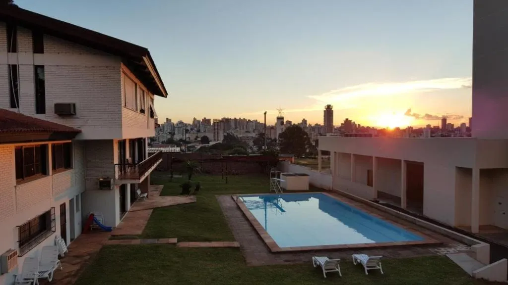 Swimming pool in Maitá Palace Hotel