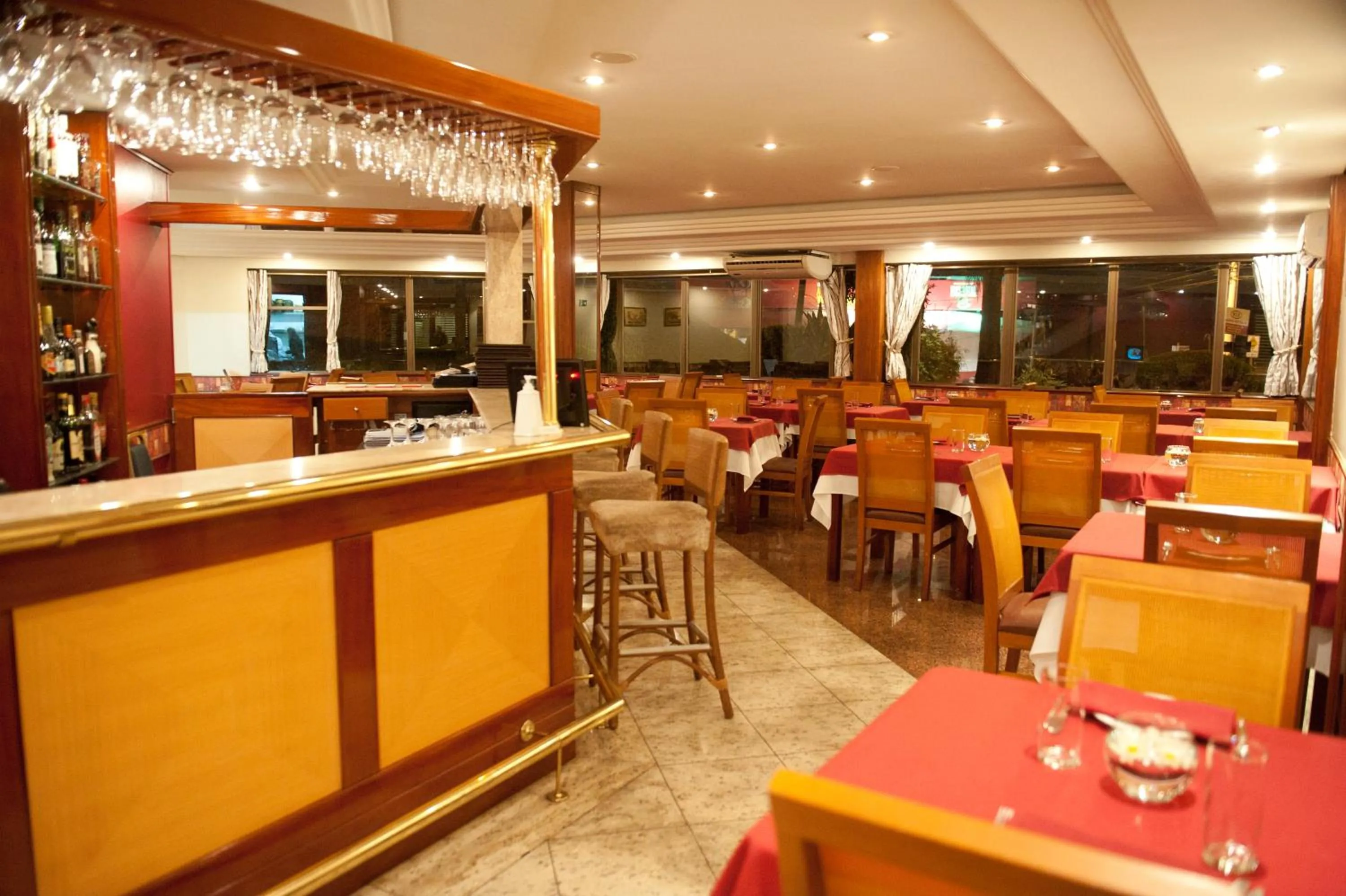 Restaurant/places to eat in Maitá Palace Hotel