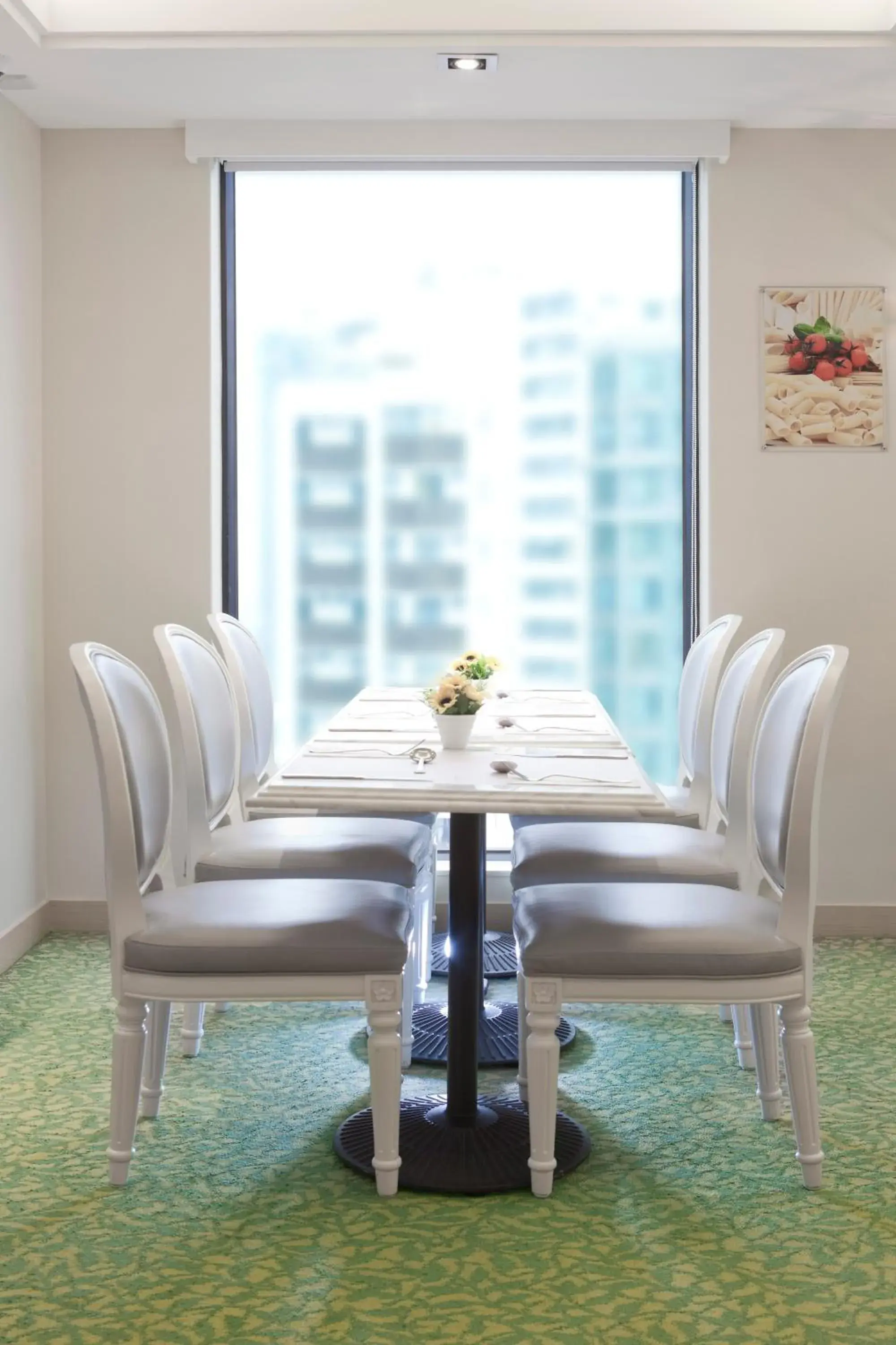 Restaurant/places to eat in Silka Seaview Hotel Restaurant/places to eat in Silka Seaview Hotel