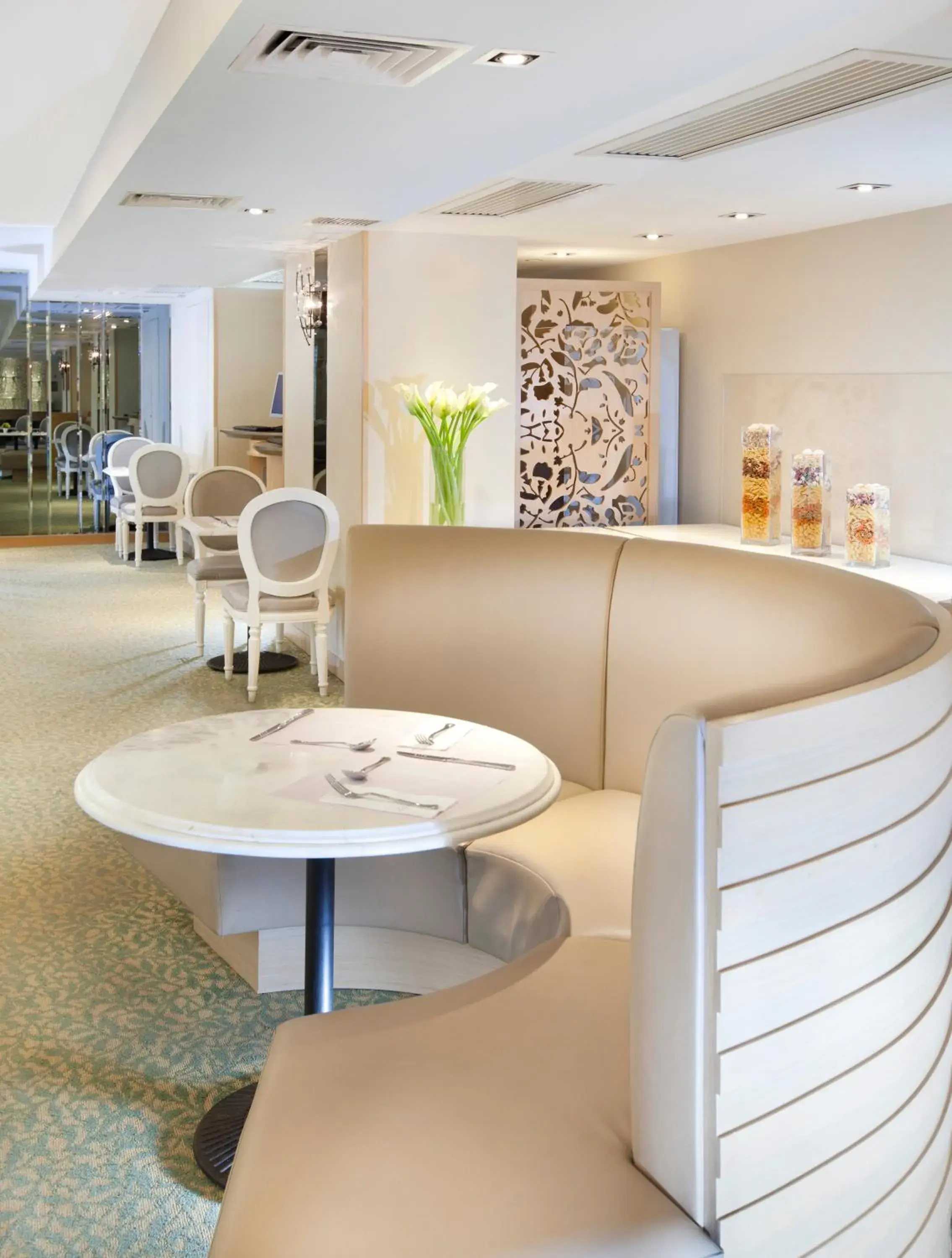 Restaurant/places to eat in Silka Seaview Hotel Restaurant/places to eat in Silka Seaview Hotel
