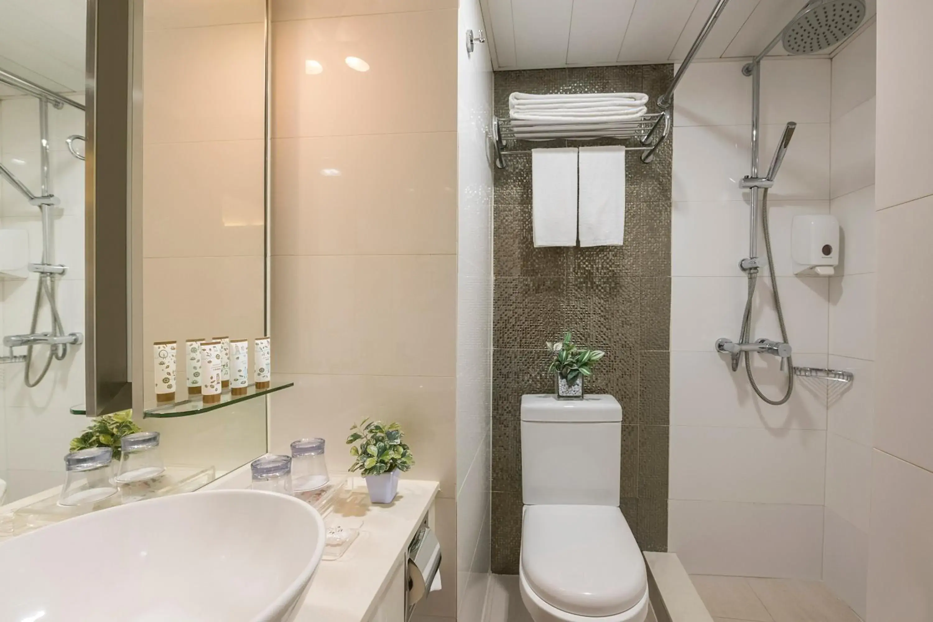 Toilet in Silka Seaview Hotel Toilet in Silka Seaview Hotel