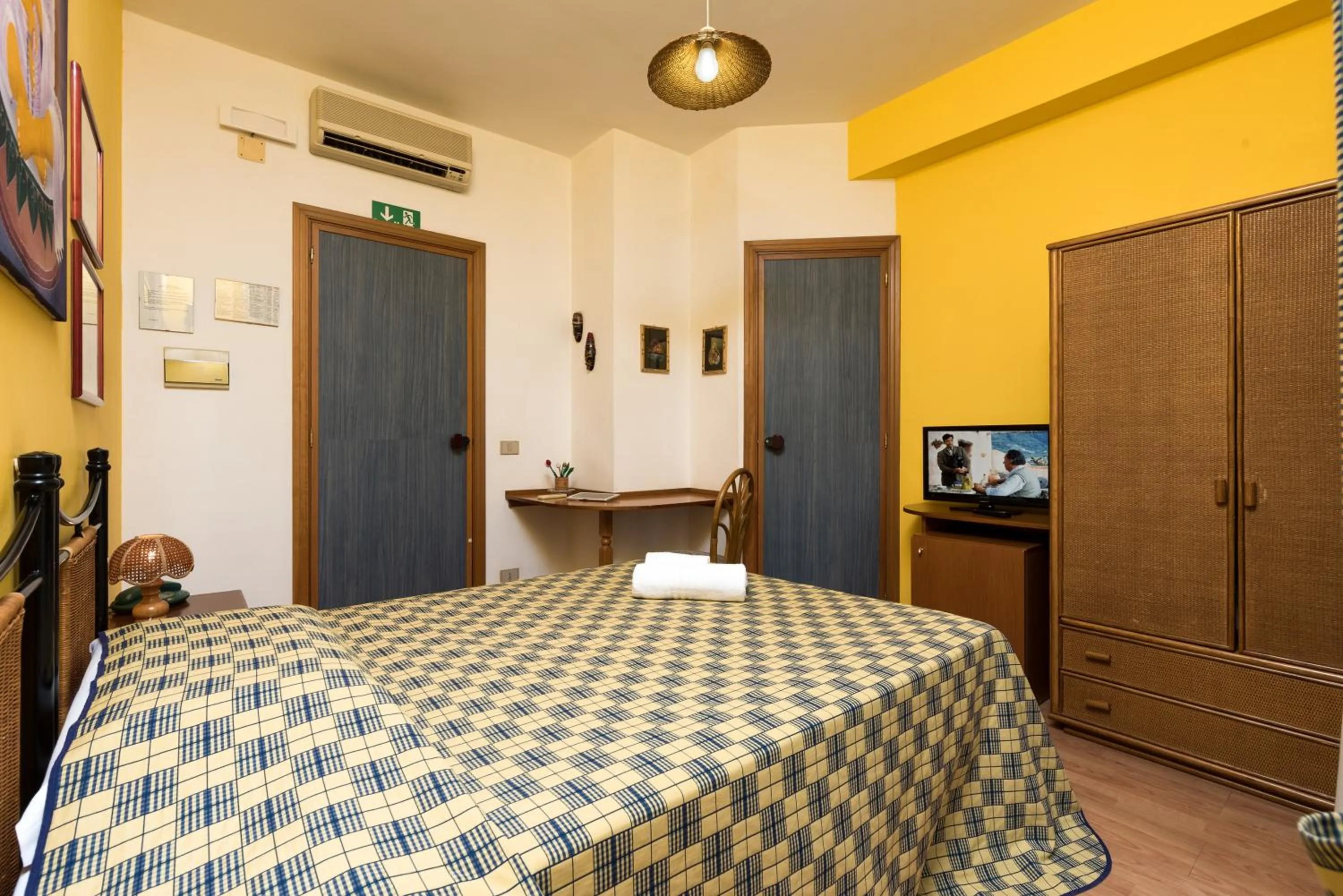 Bed in Hotel Halimeda