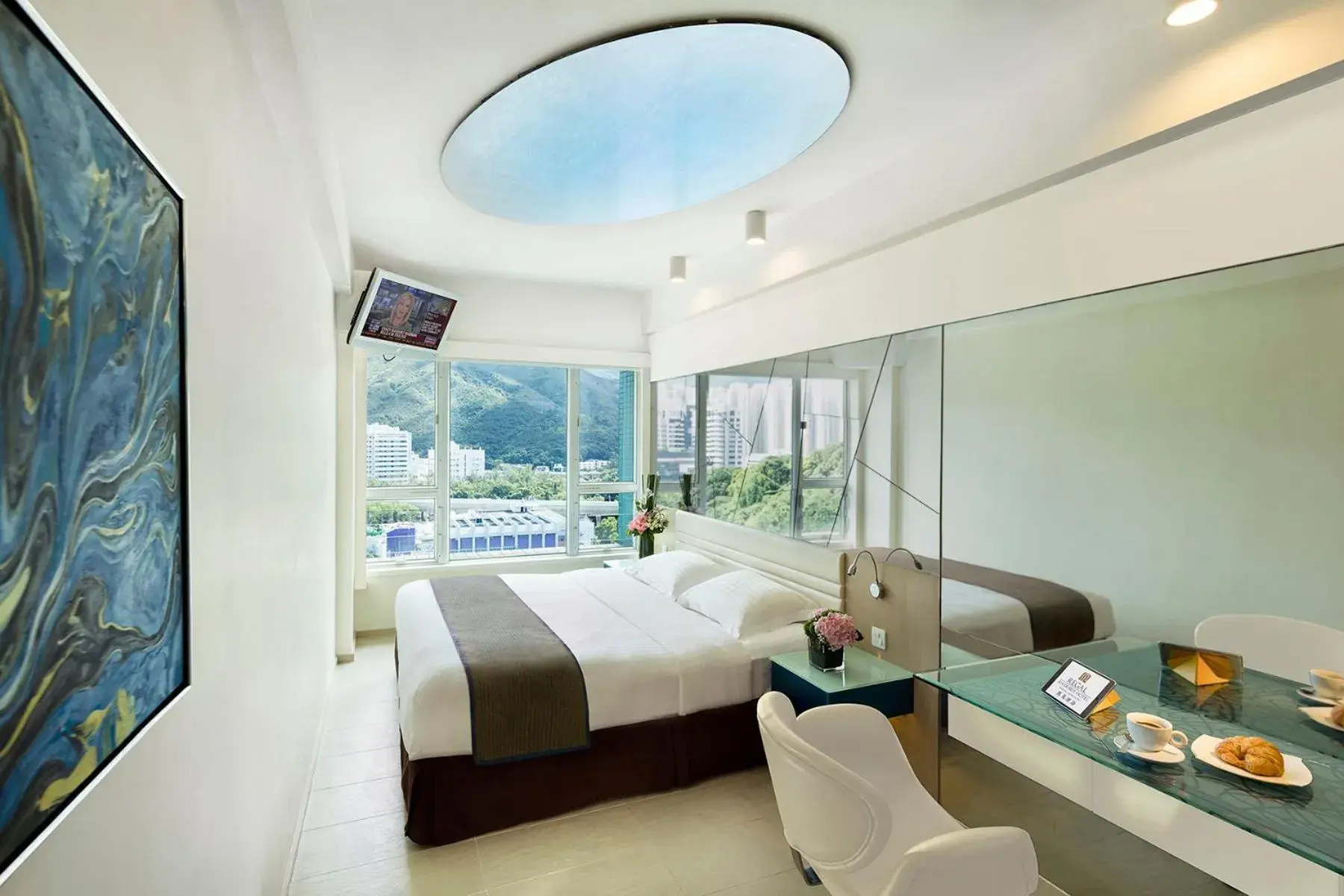 Photo of the whole room in Regal Riverside Hotel Photo of the whole room in Regal Riverside Hotel